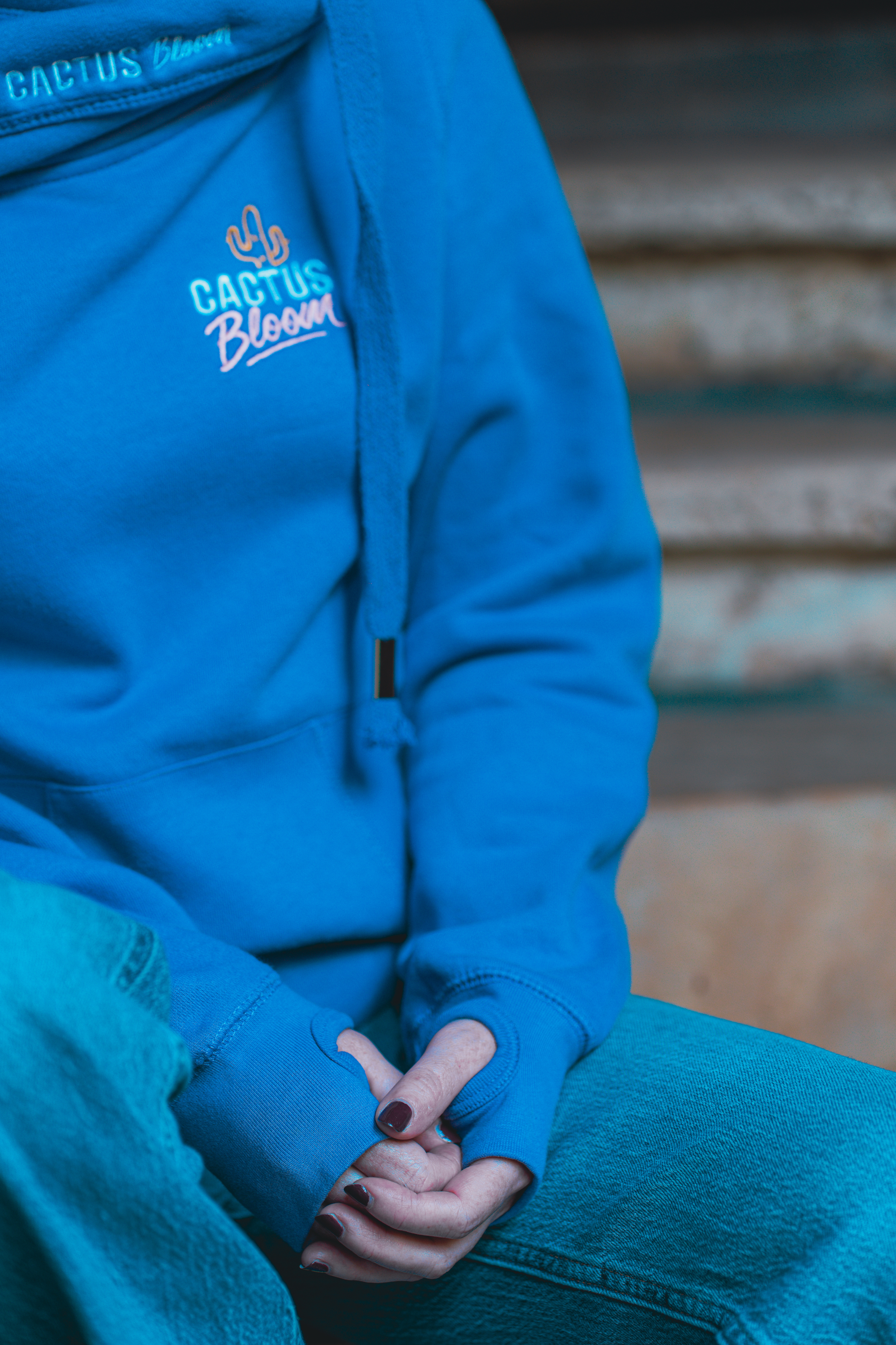 Hoodie à col croisé montant