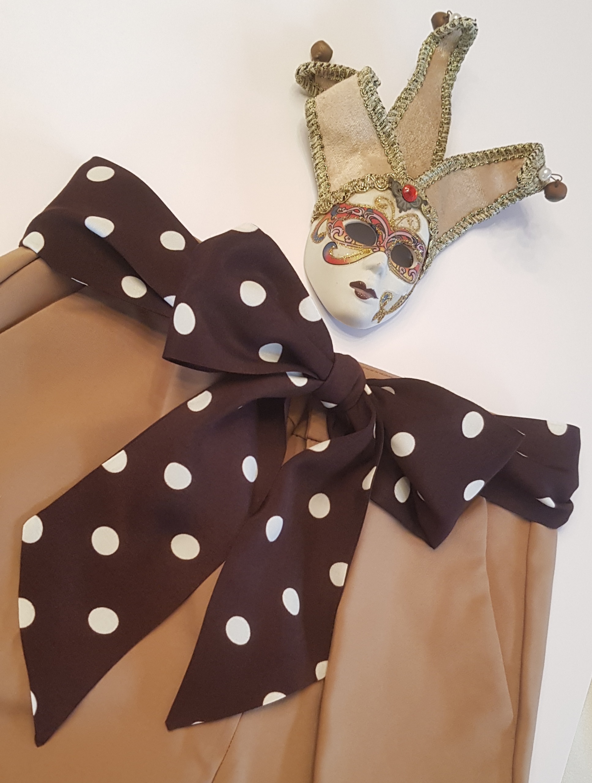 Polka dots print
