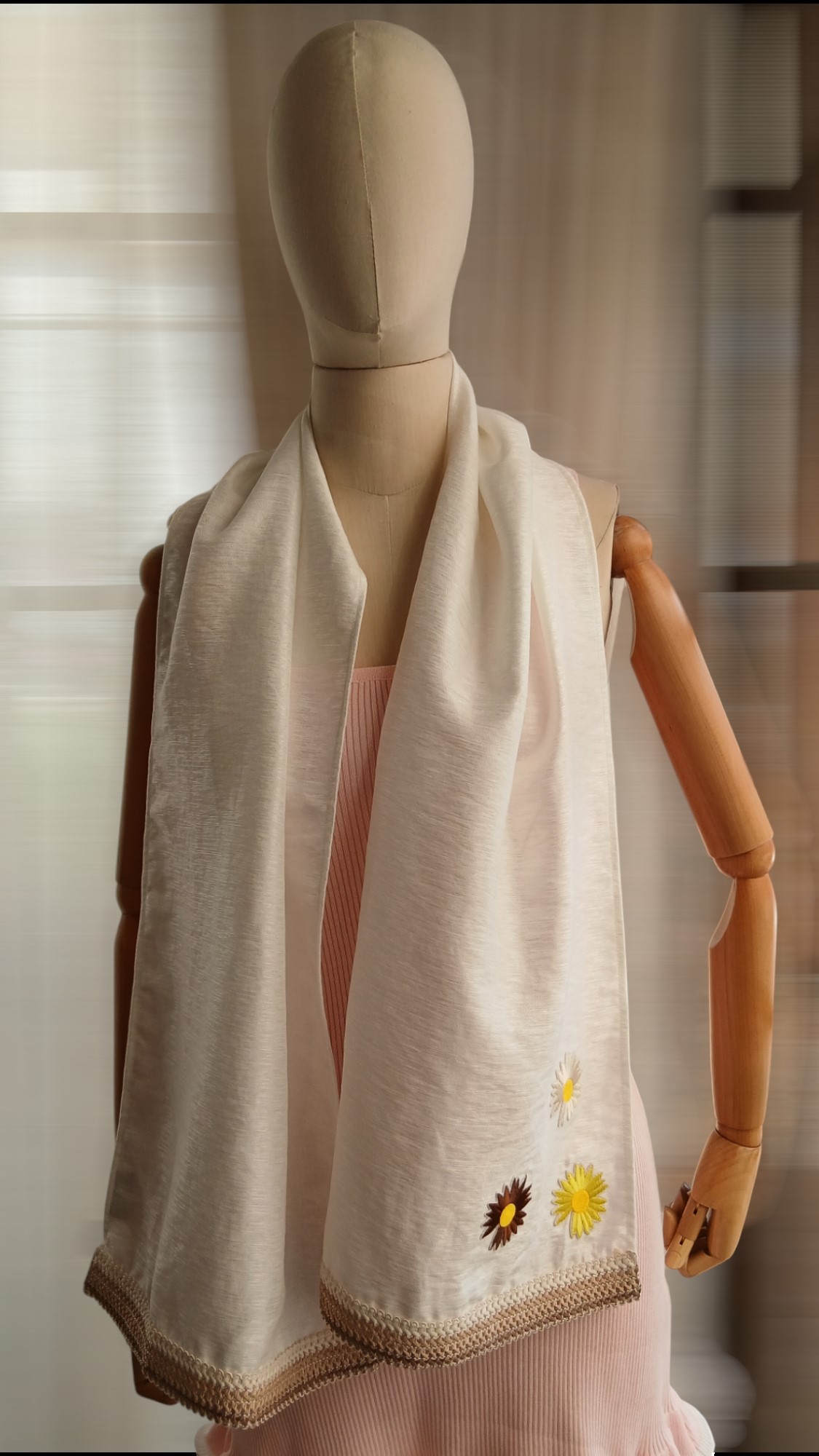 White floral (linen)