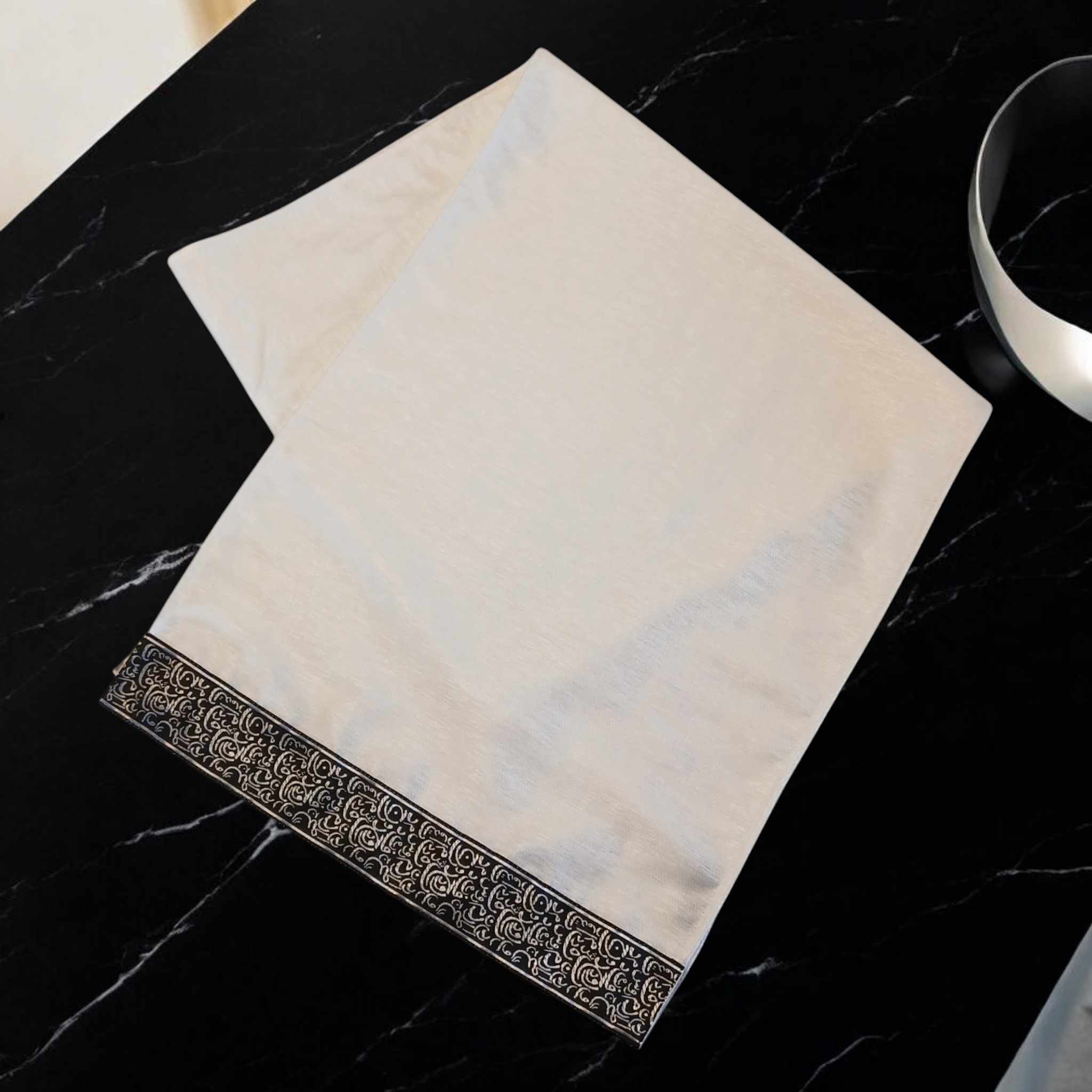 Arabic letters (linen)