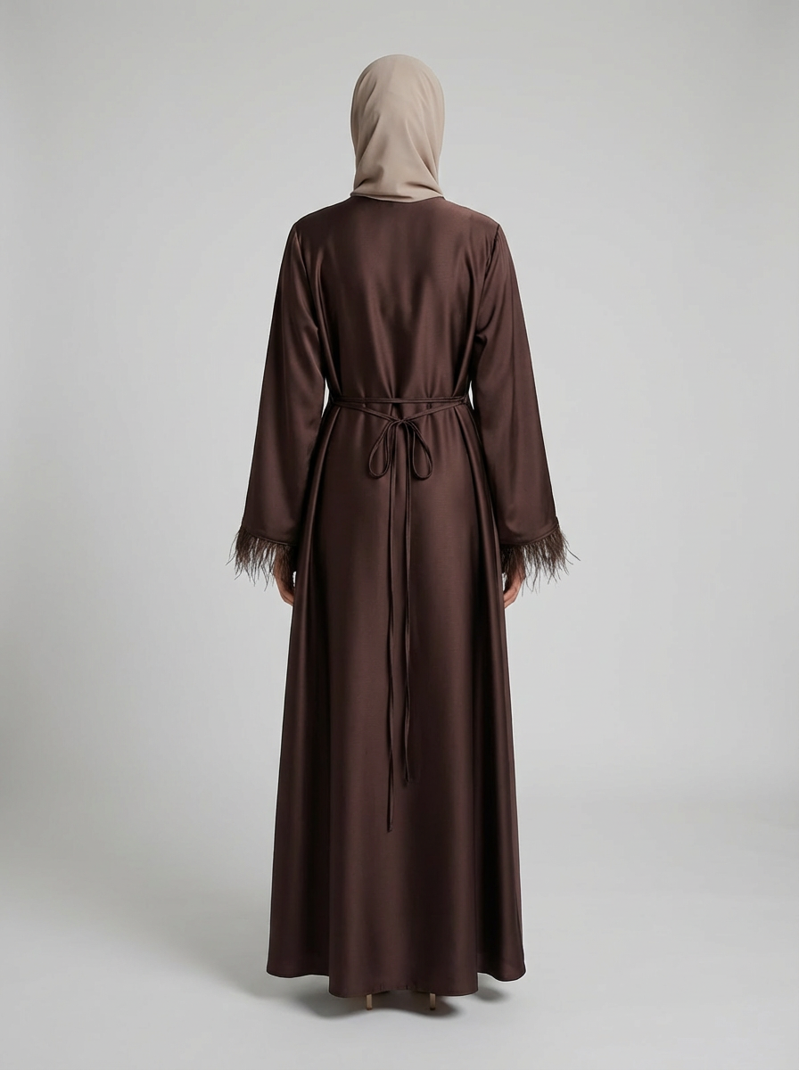 Abaya satinée Marron avec plumes