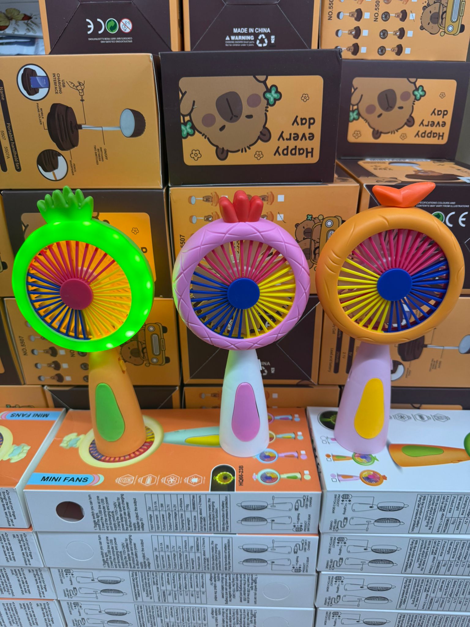 Rengarenk Led Işıklı El Fanı
