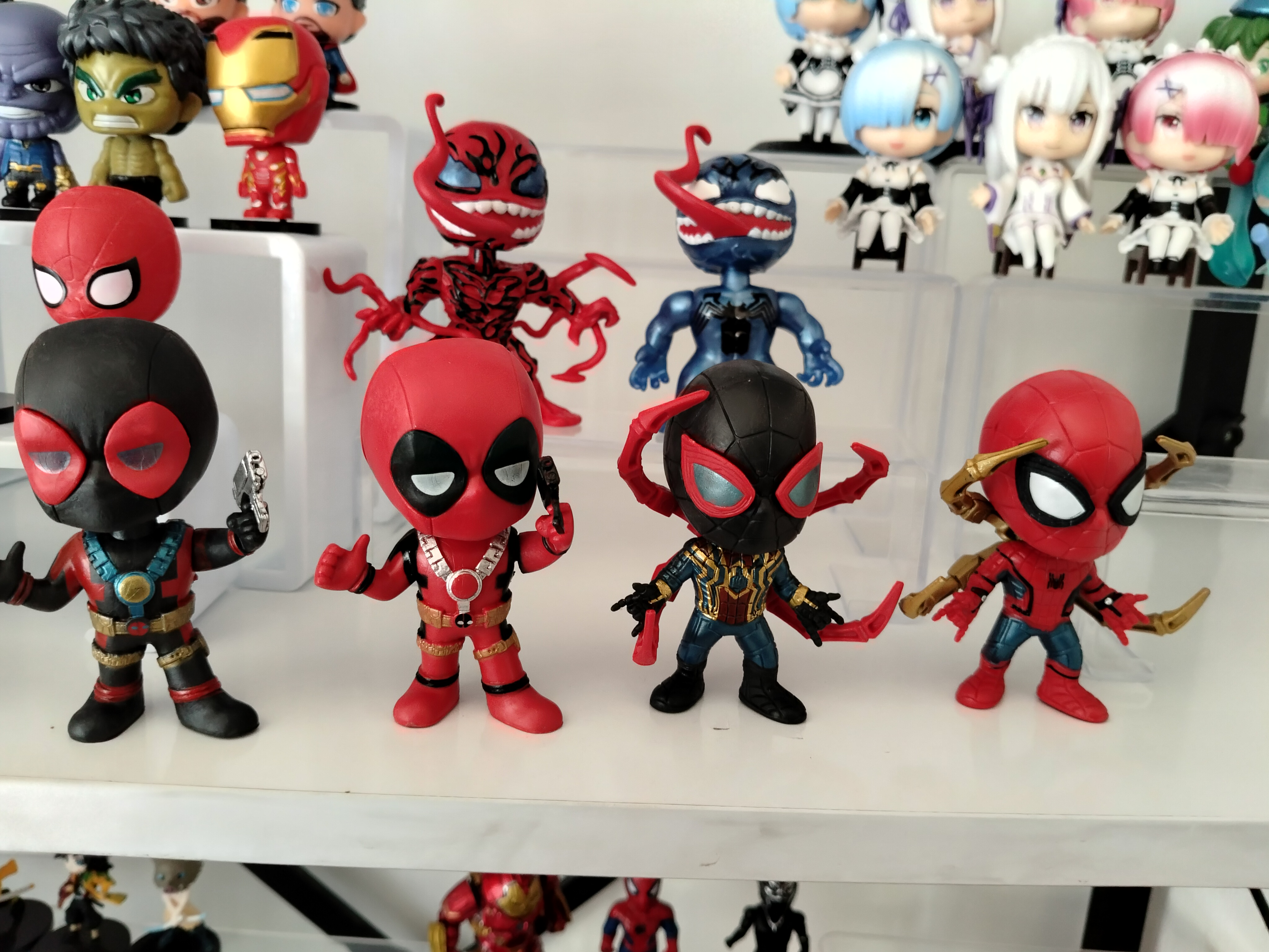 Spider-Man ve Deadpool Figürleri Seti