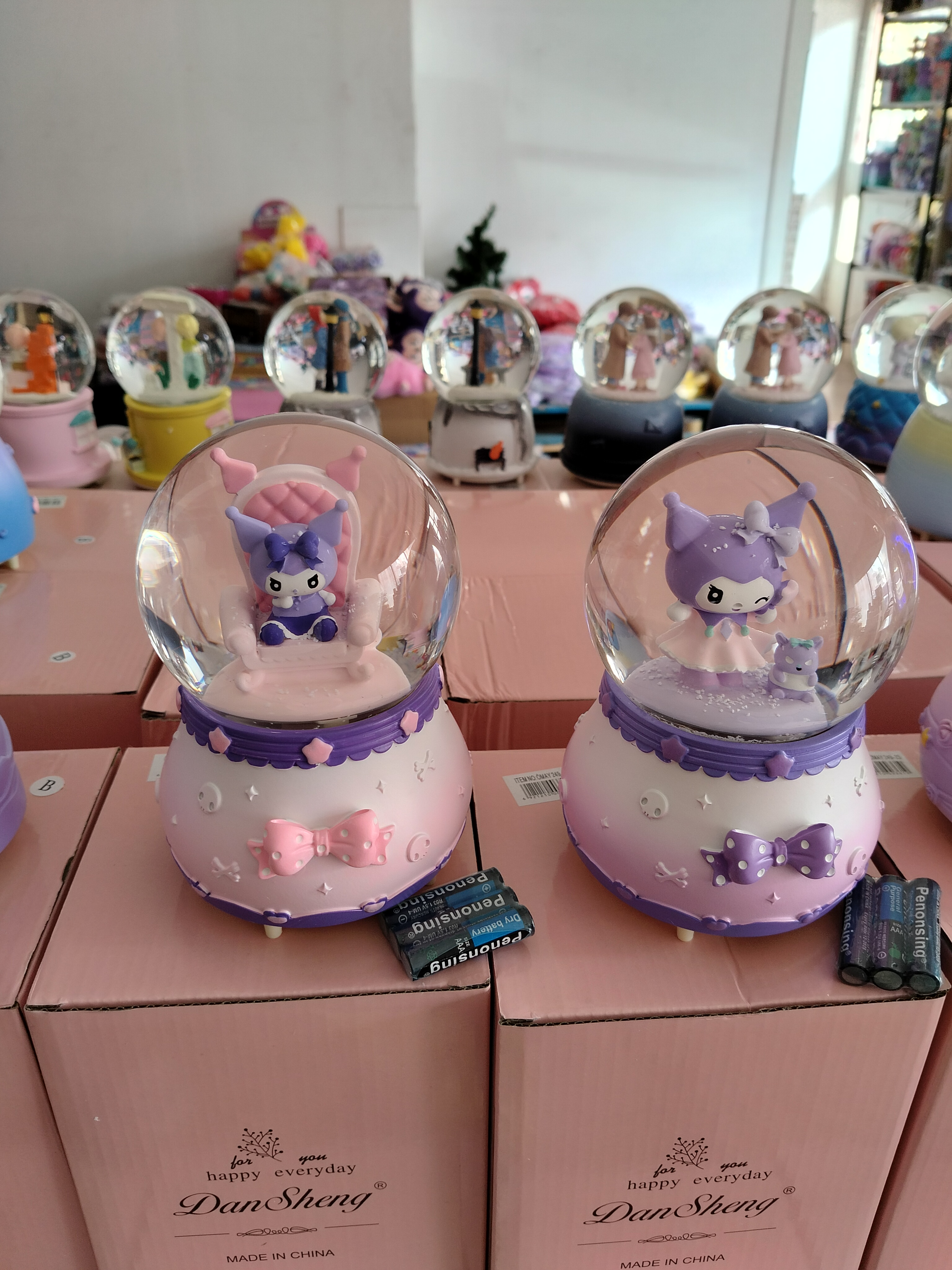 Kuromi Kar Küresi Üflemeli