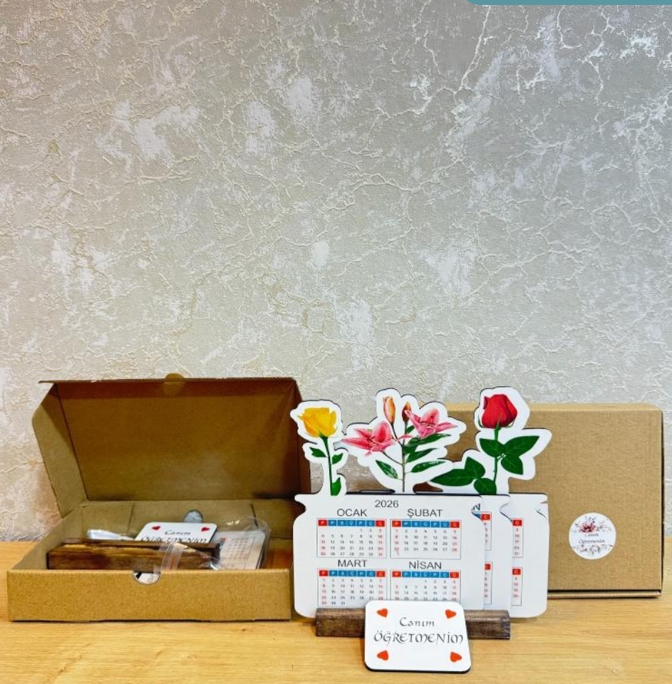 Çiçekli Masa Takvimi Ahşap