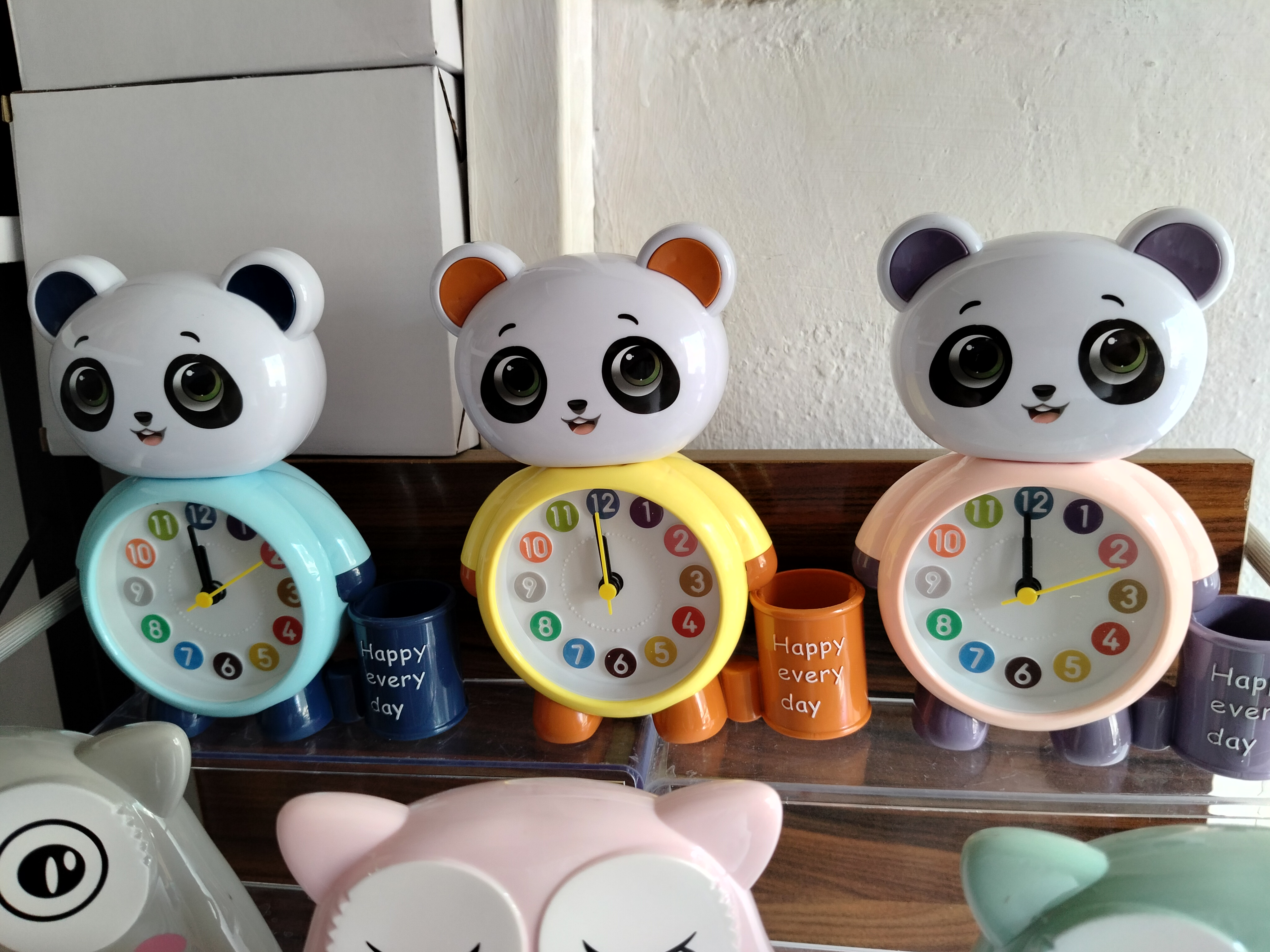 Panda şeklinde masa saati