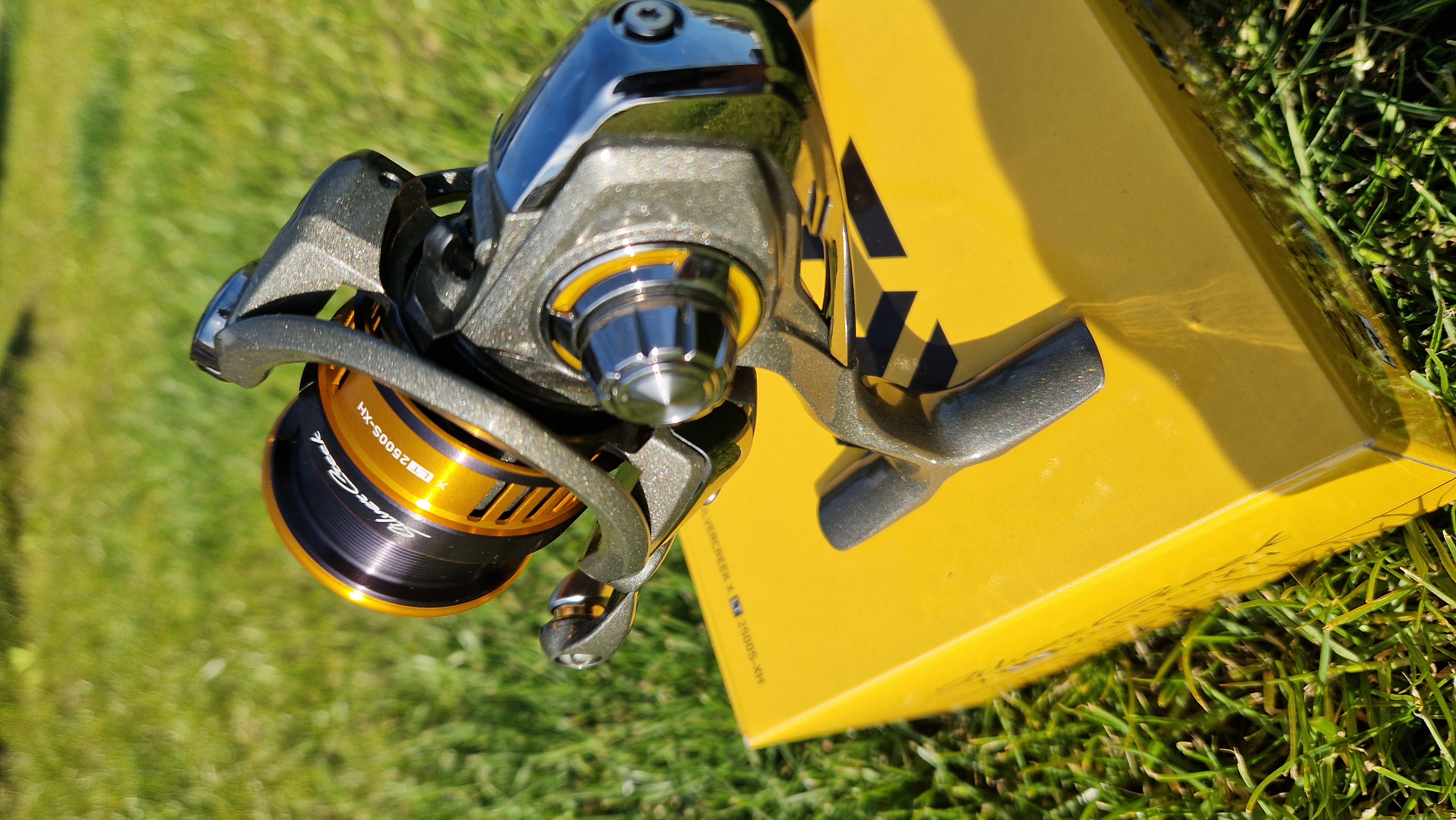 Daiwa 22 Silvercreek X LT2500S-XH