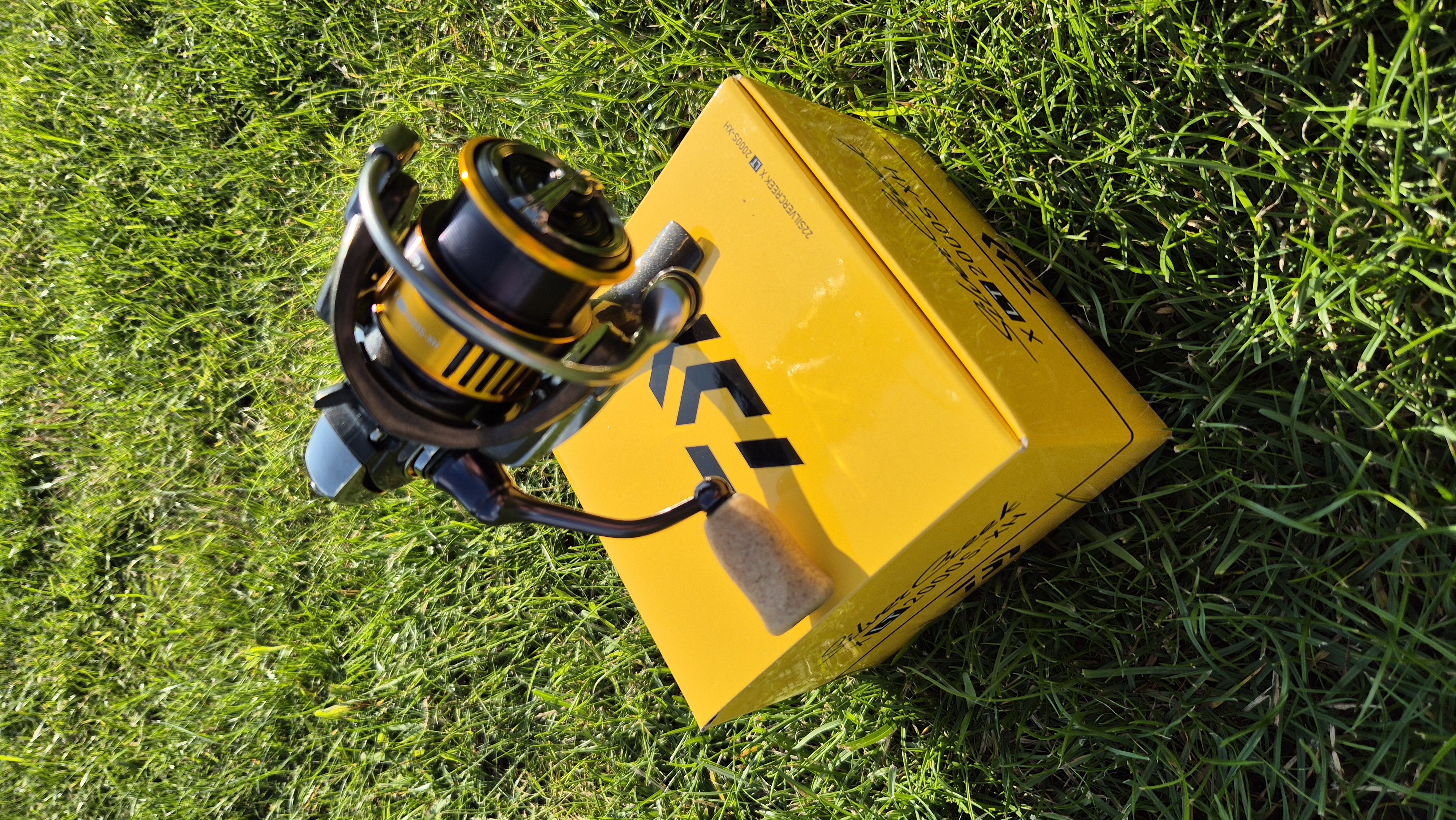 Daiwa 22 Silvercreek X LT2000S-XH
