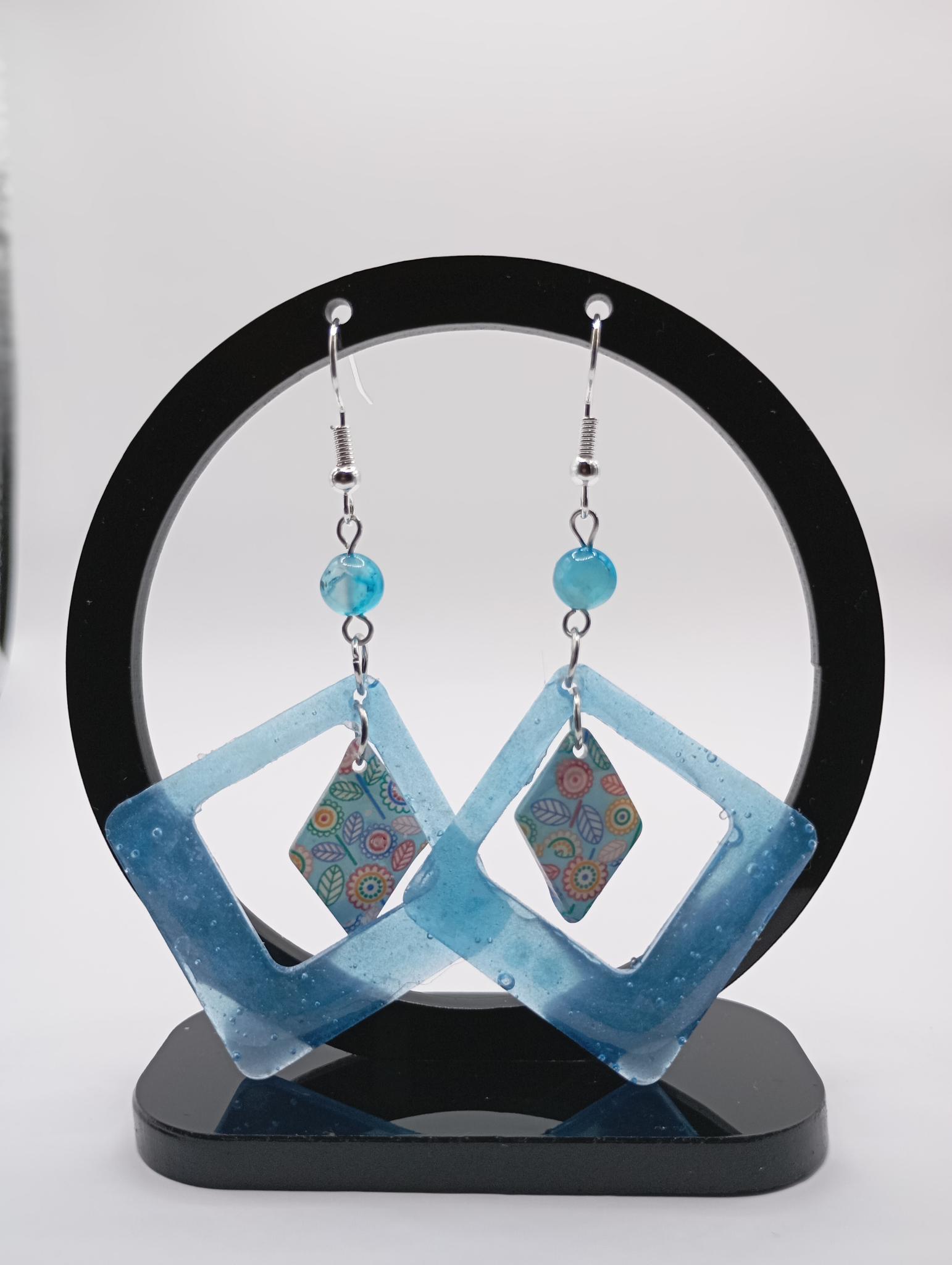 Boucle d'oreille carrée bleue