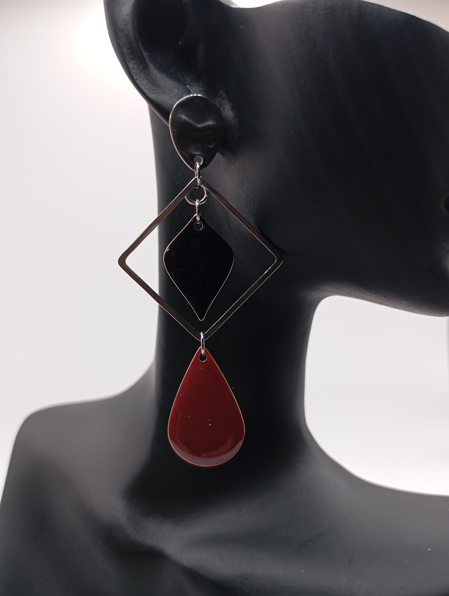 Boucles d'oreilles  en rouge & Noire
