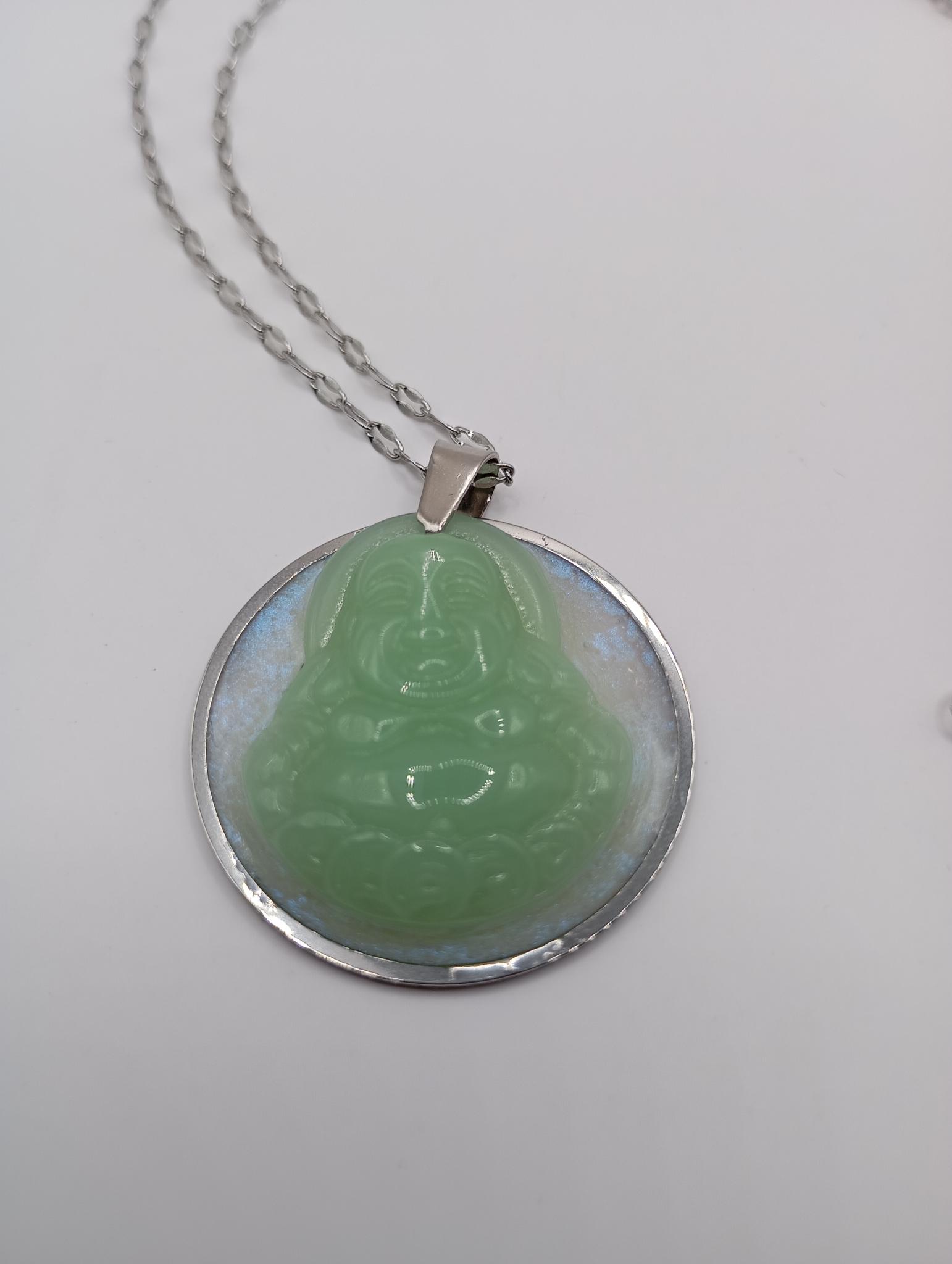 Collier pendentif Bouddha en jade