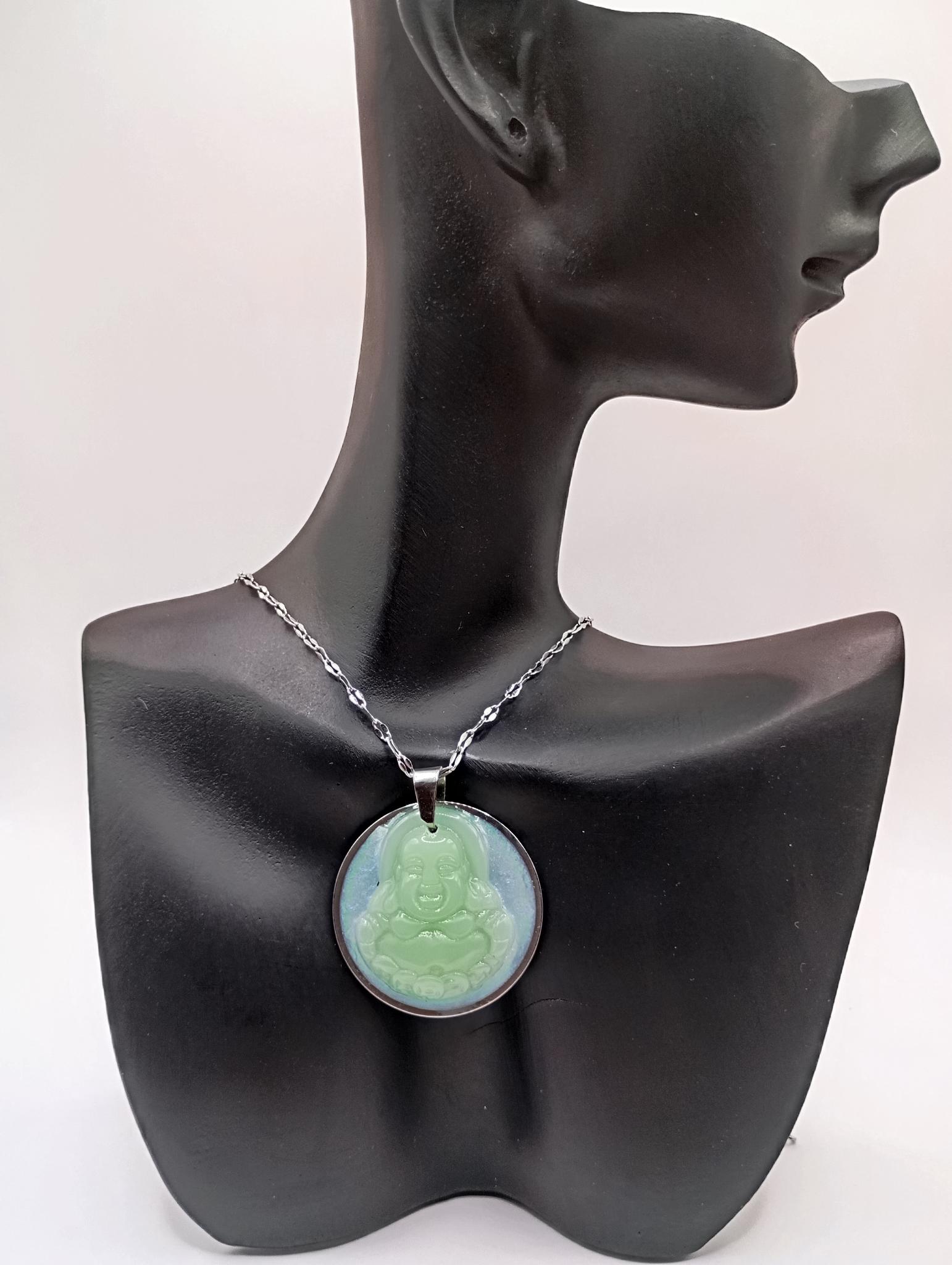 Collier pendentif Bouddha en jade