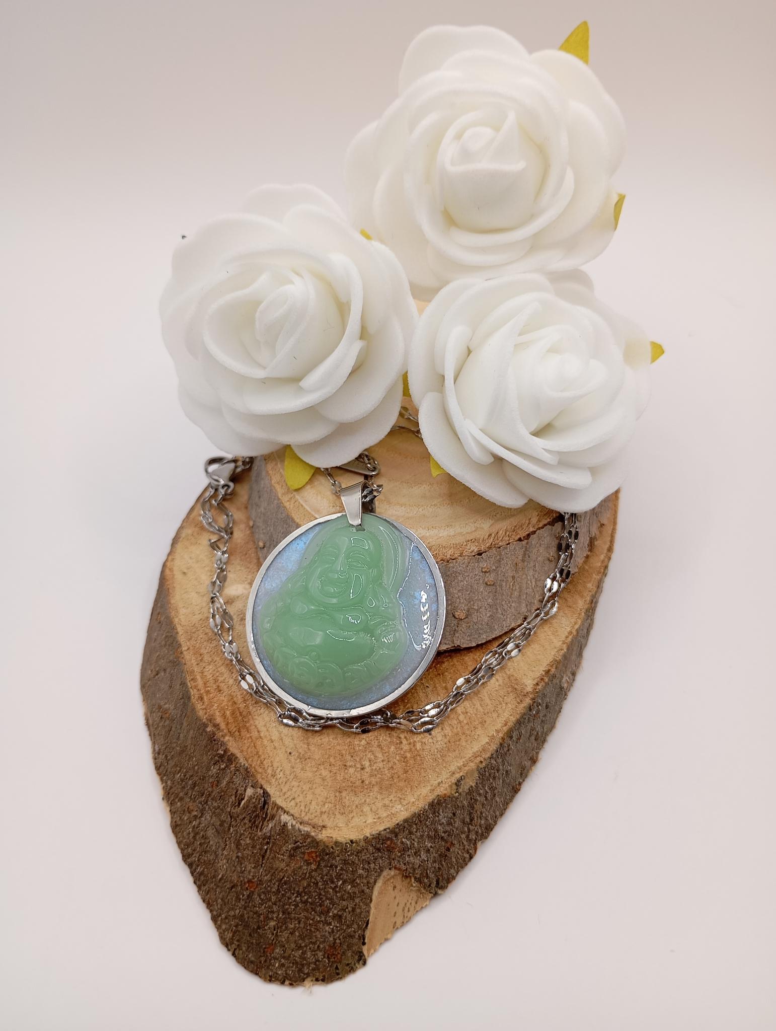 Collier pendentif Bouddha en jade