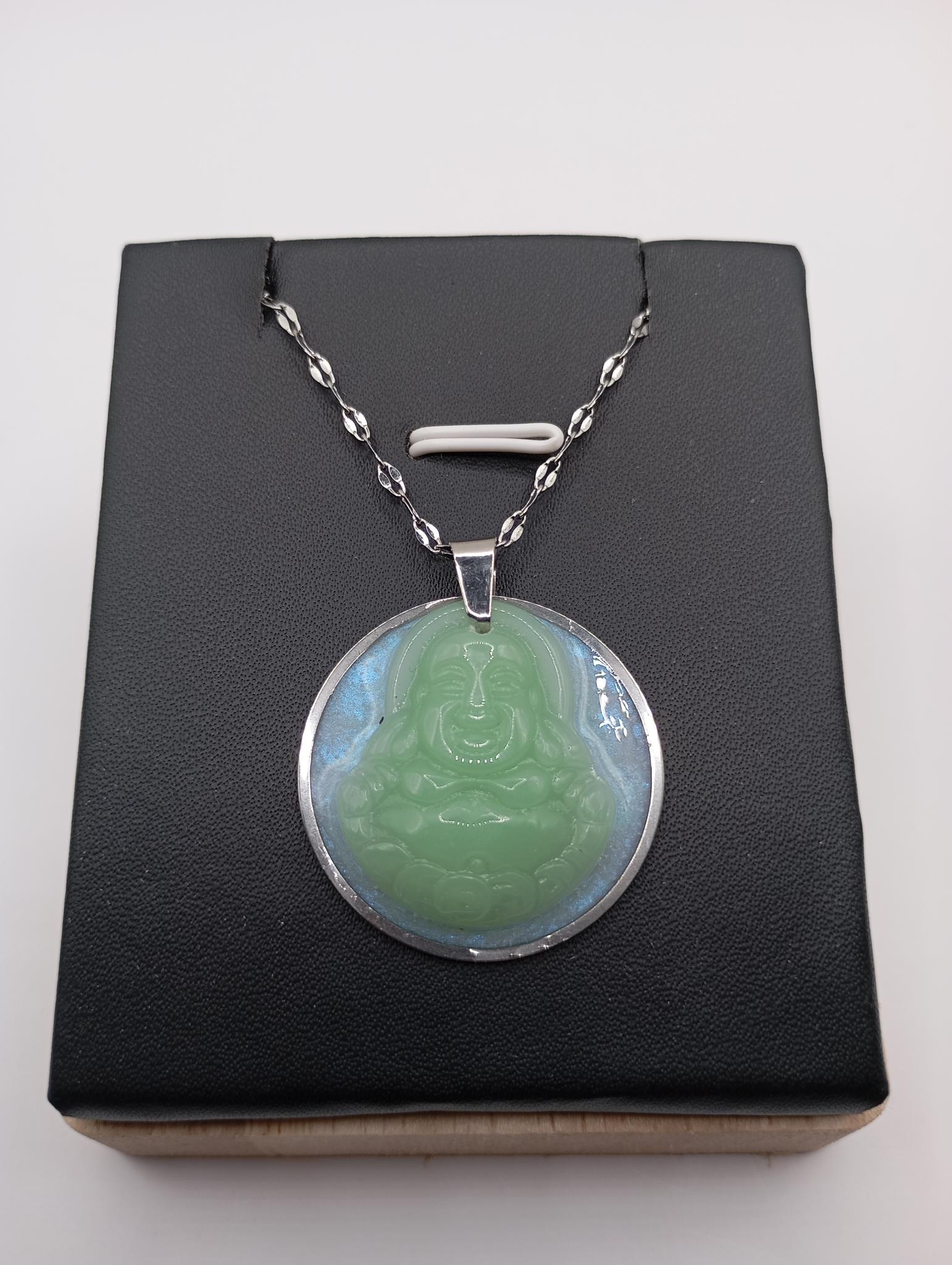 Collier pendentif Bouddha en jade