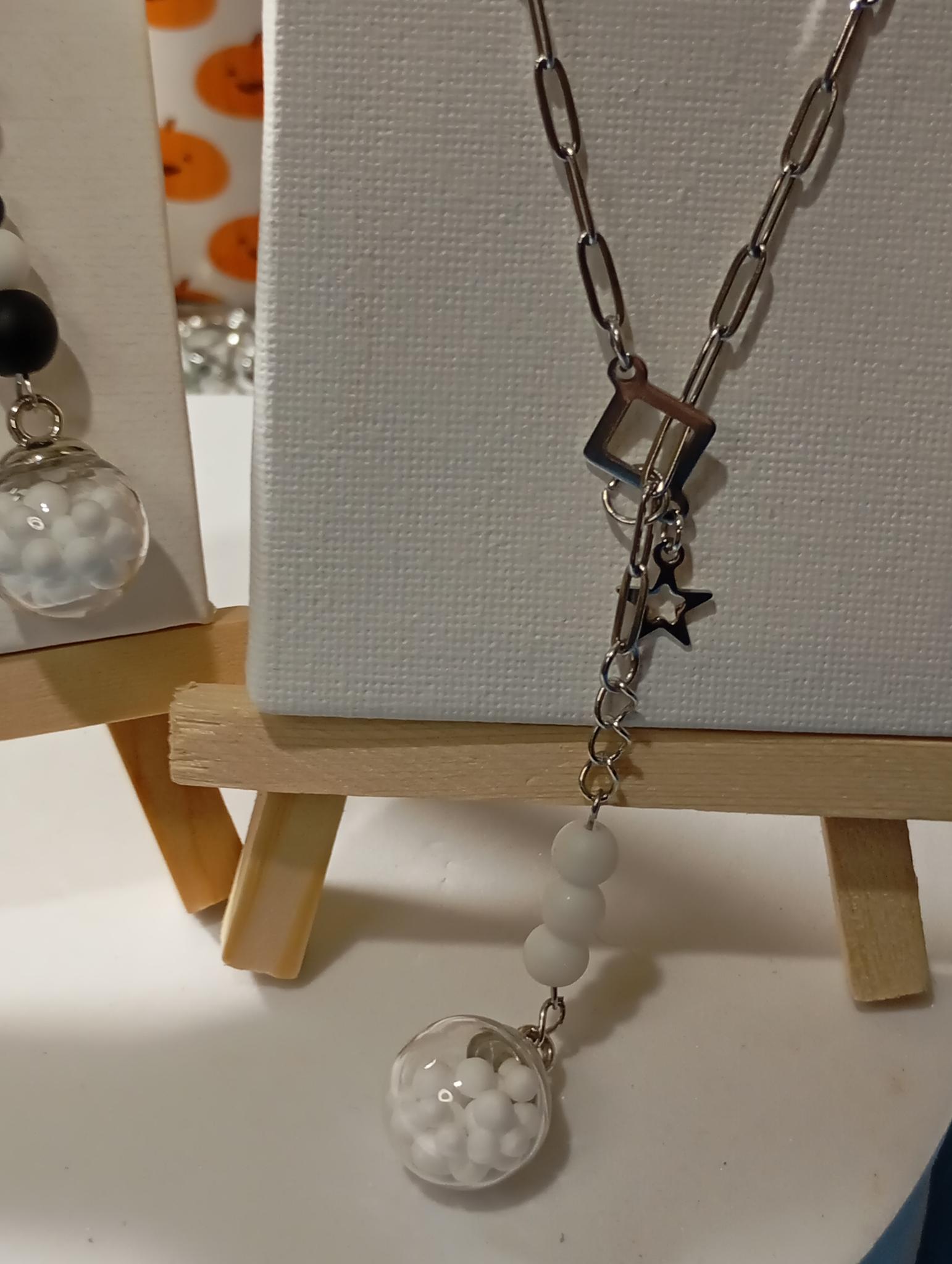 Parure Boucles d'Oreilles et Collier Perles Noires & Blanches