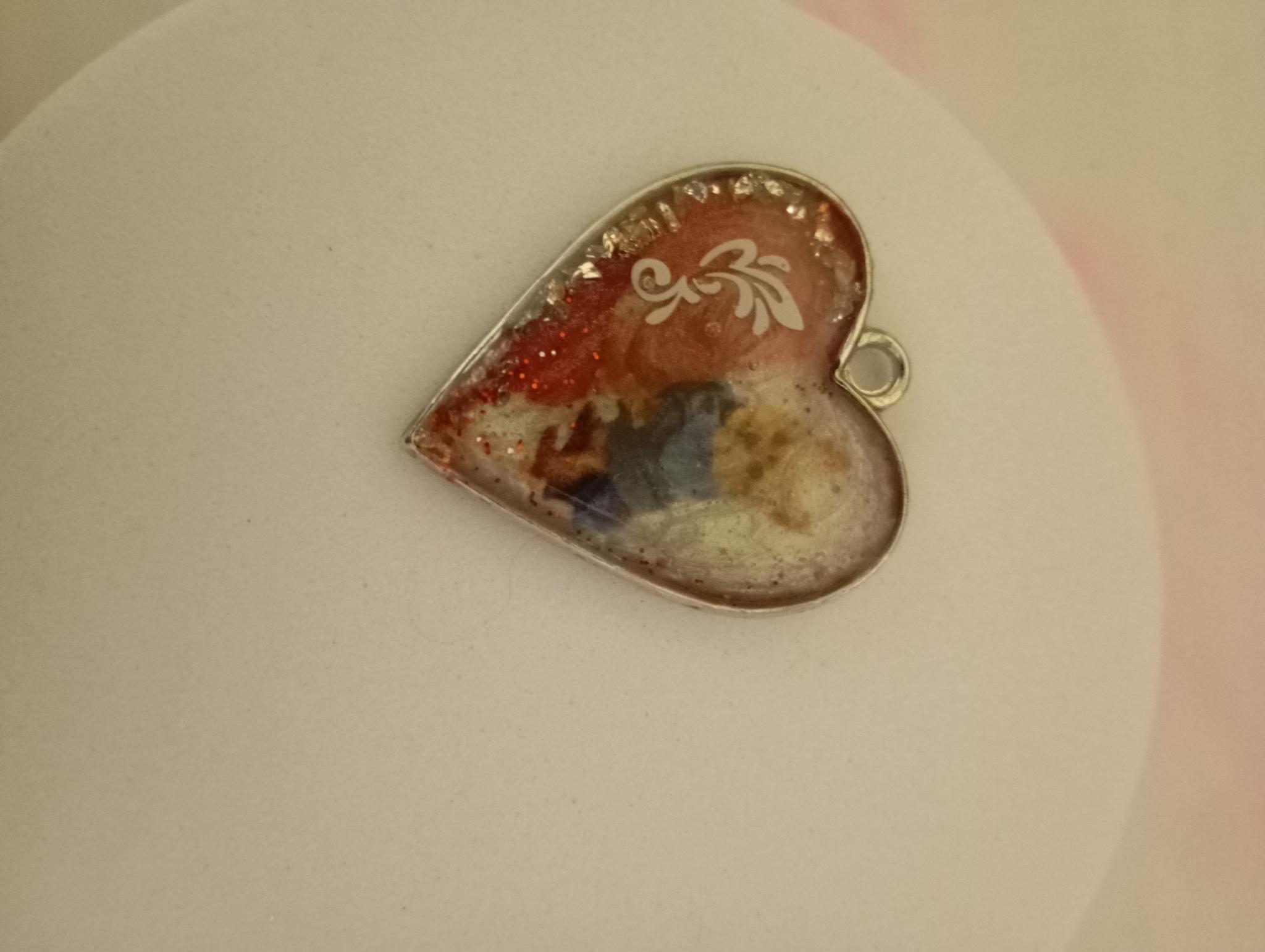 Collier Pendentif cœur artisanal Avec Nougat pour Lauryna