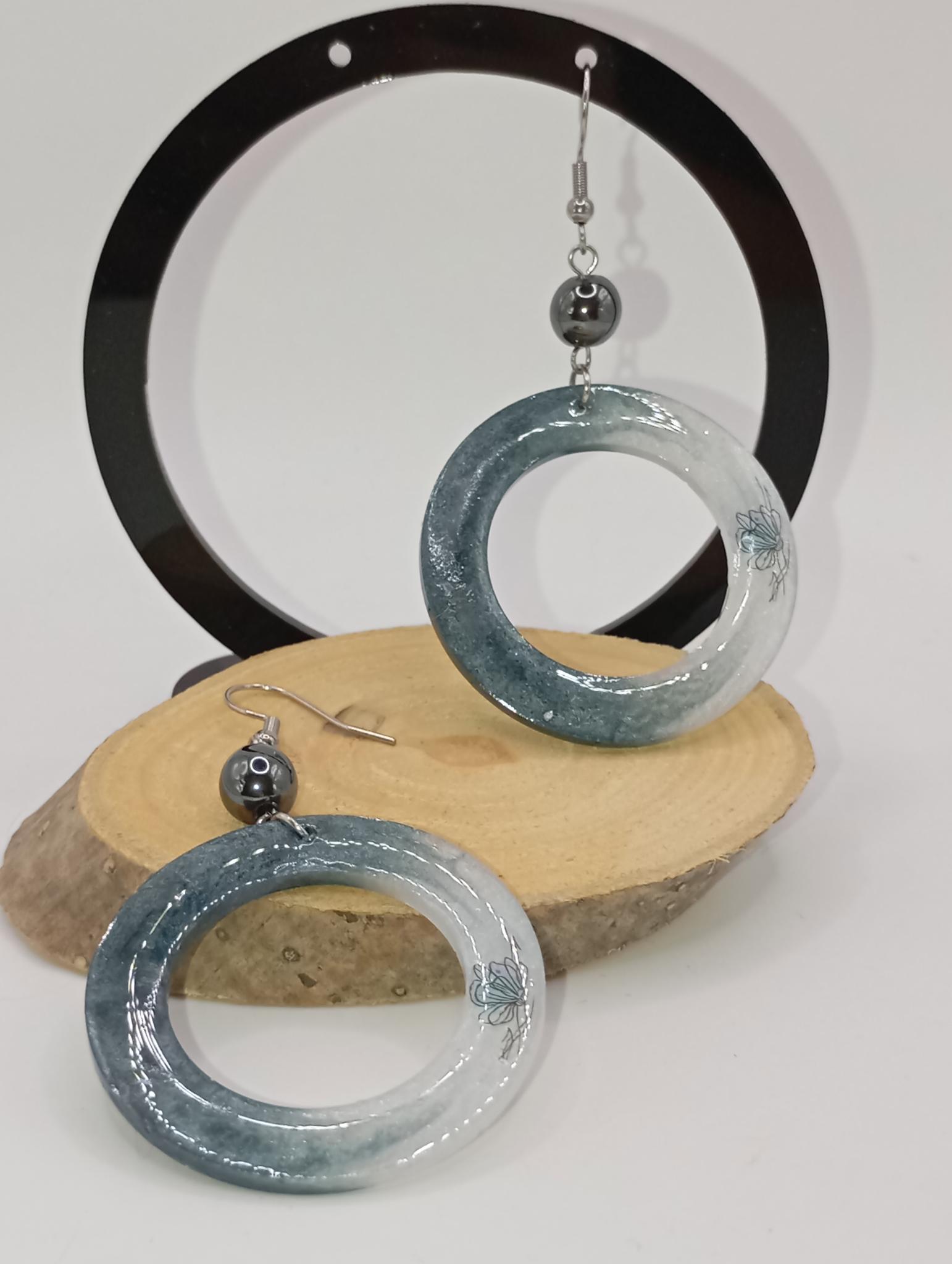 Boucles d'oreilles rondes en résine