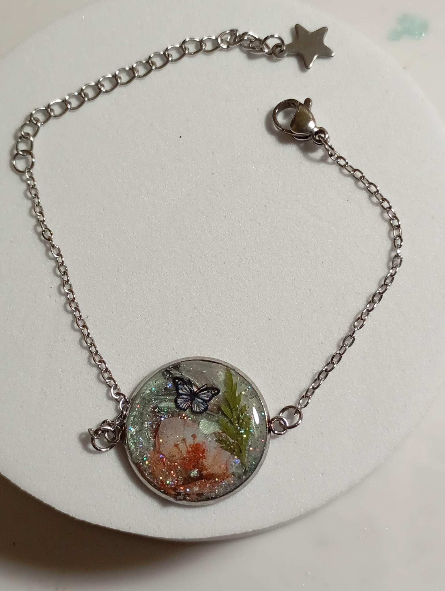 Bracelet artisanal papillon et fleurs