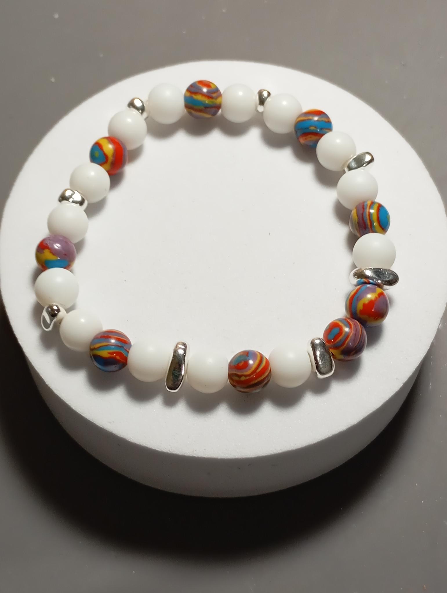 Bracelet à perles colorées
