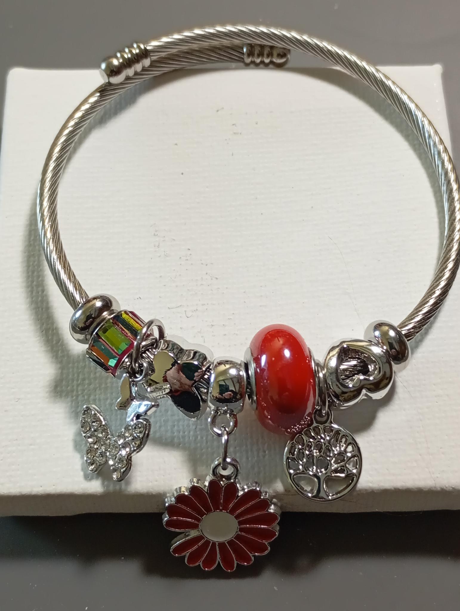 Bracelet à breloques argenté