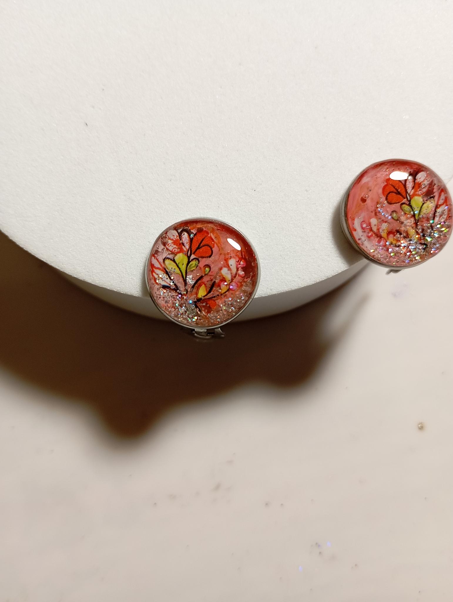 Boucles d’oreilles rondes résine florale Pour Laurina