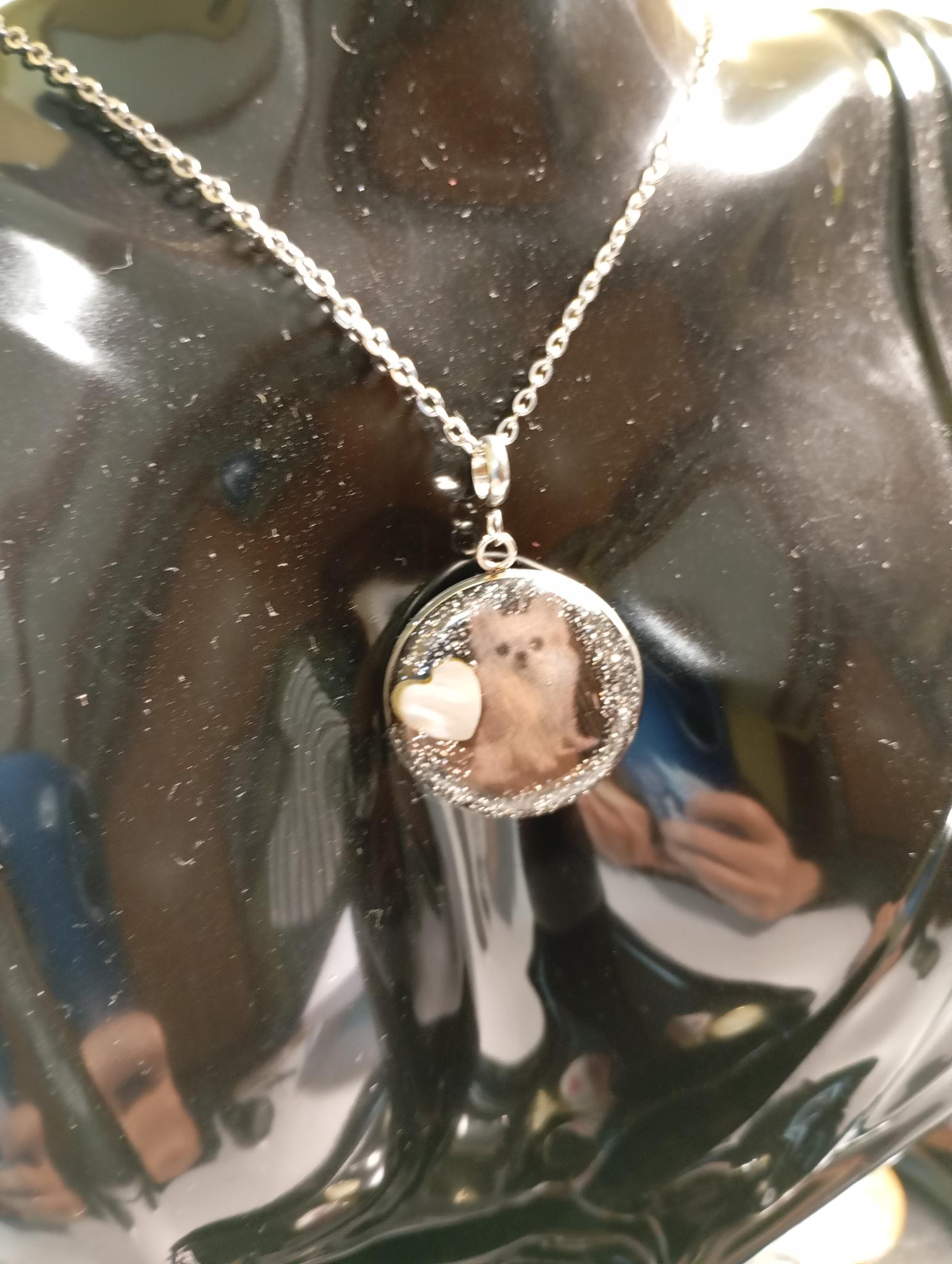 Collier médaillon Personnalisé en résine Pour Lauryna