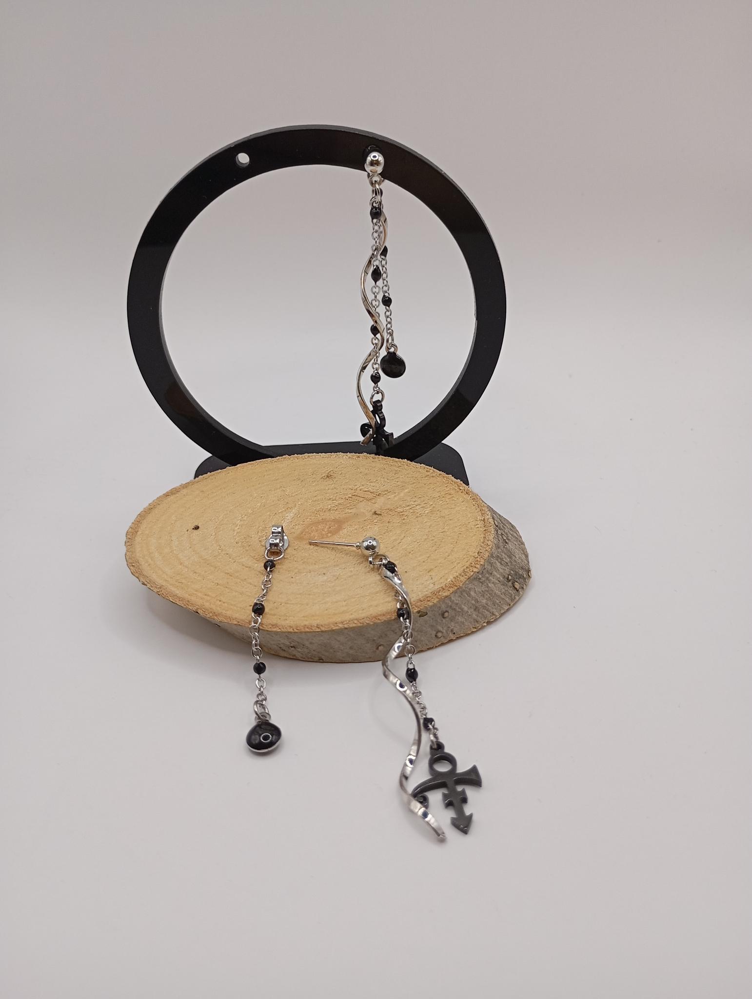 Boucles d'oreilles pendantes argentées
