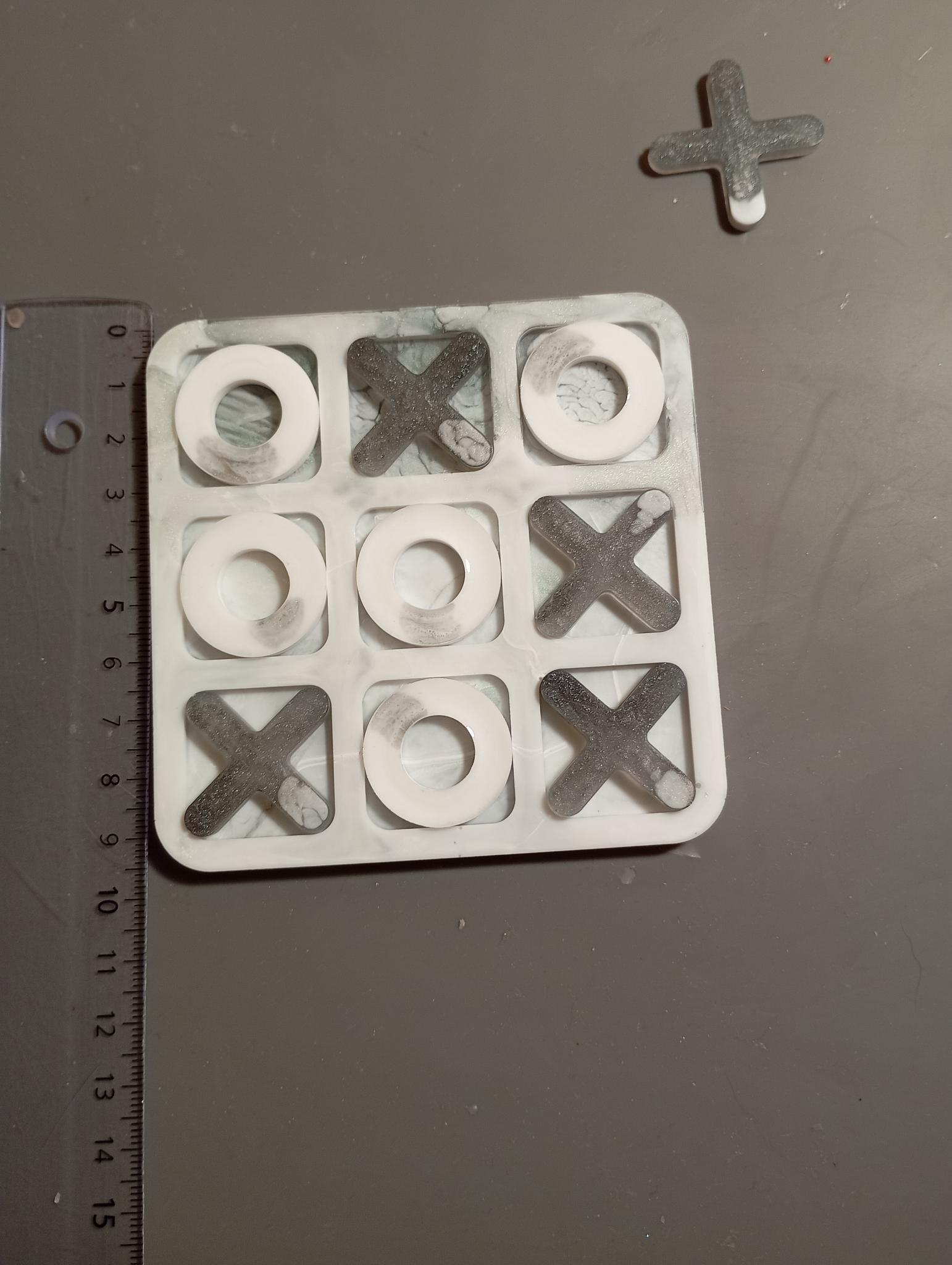 Petit Jeu de morpion en résine