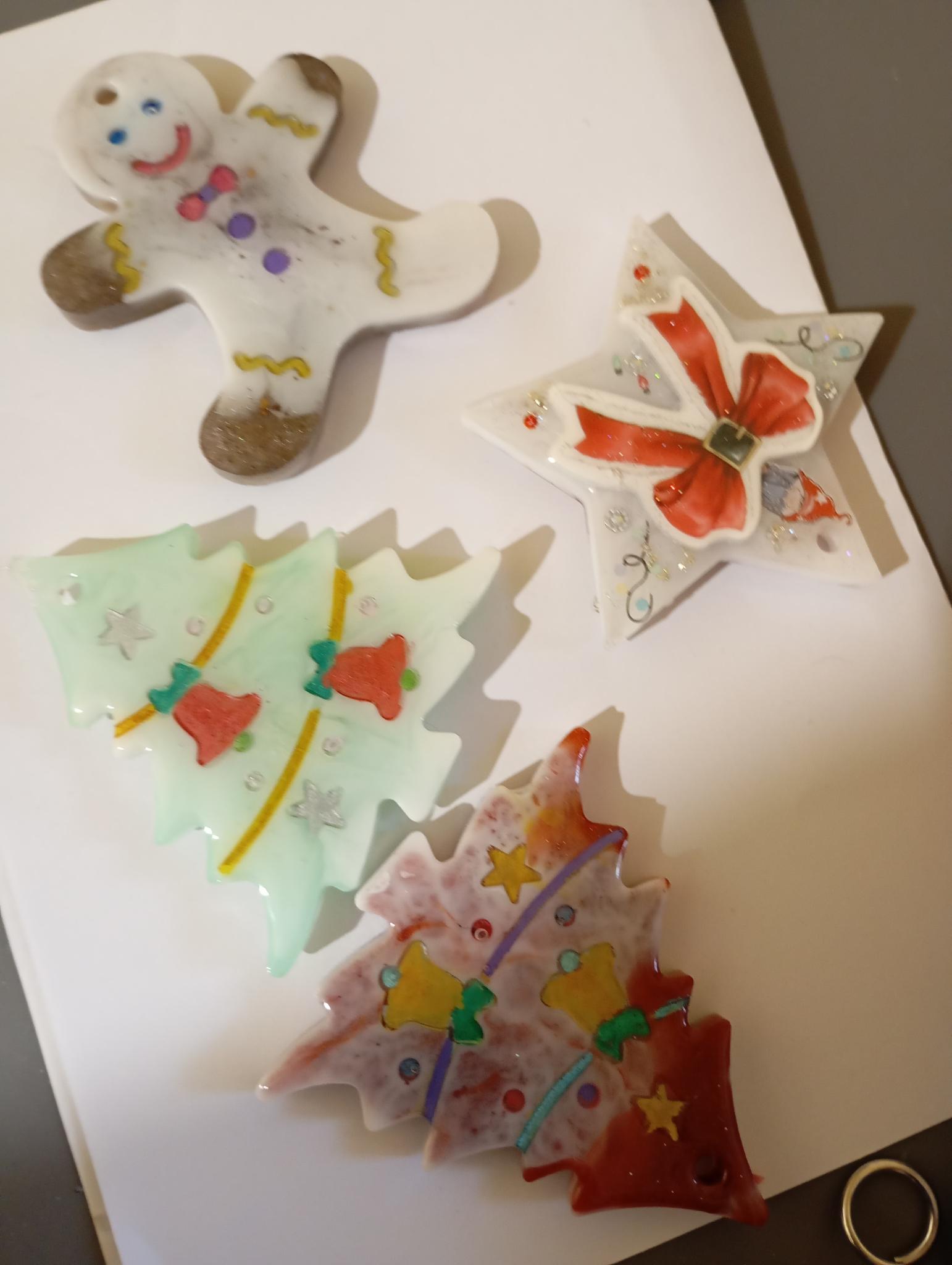 lot de 4 Décorations de Noël en résine 