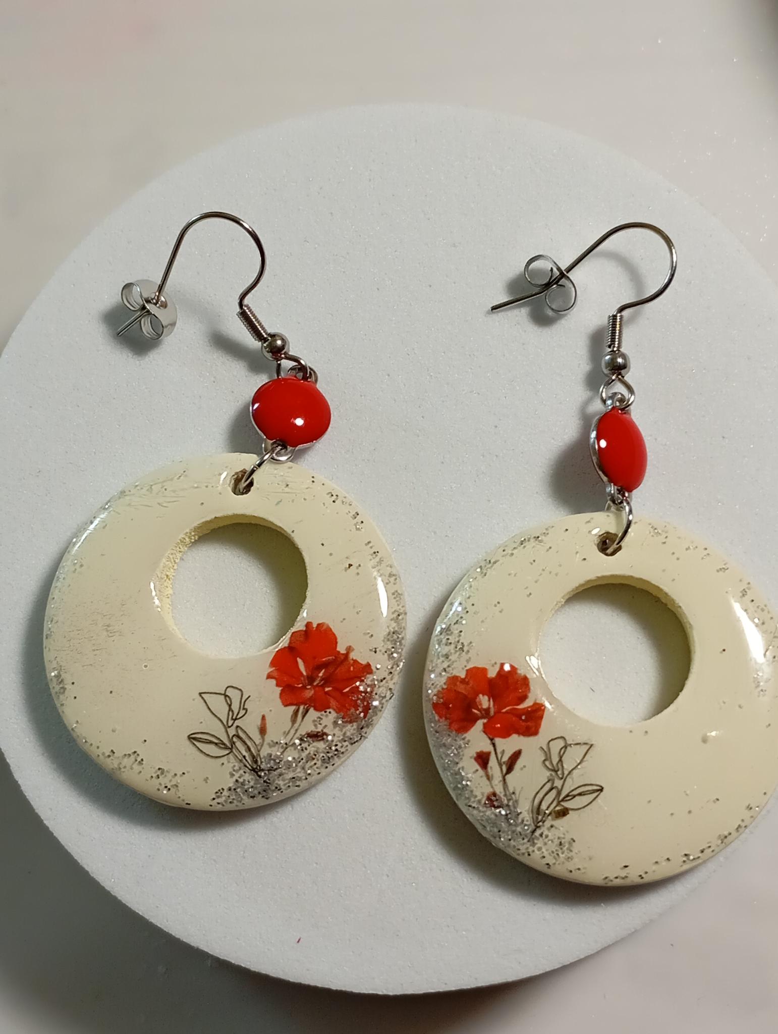 Boucles d'oreilles bois rondes fleuries