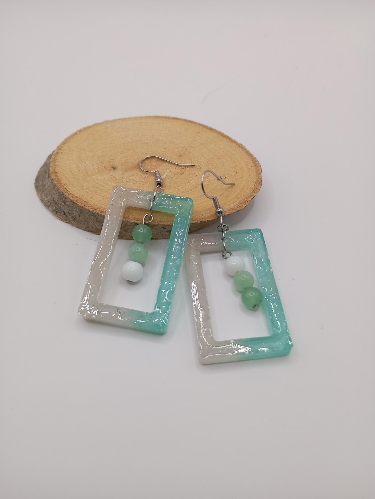 Boucles d'oreilles rectangulaires en résine
