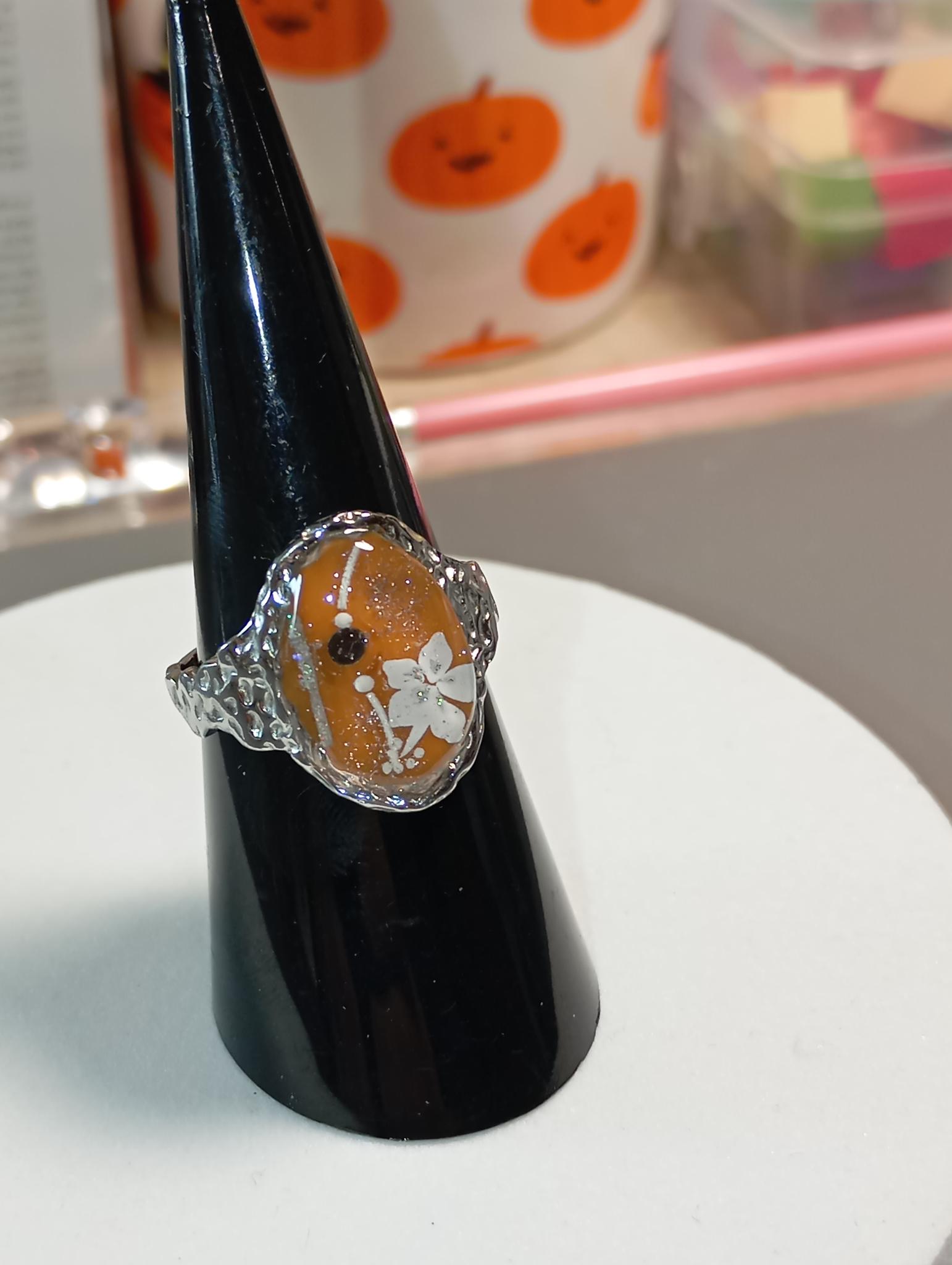 Bague artisanale en résine