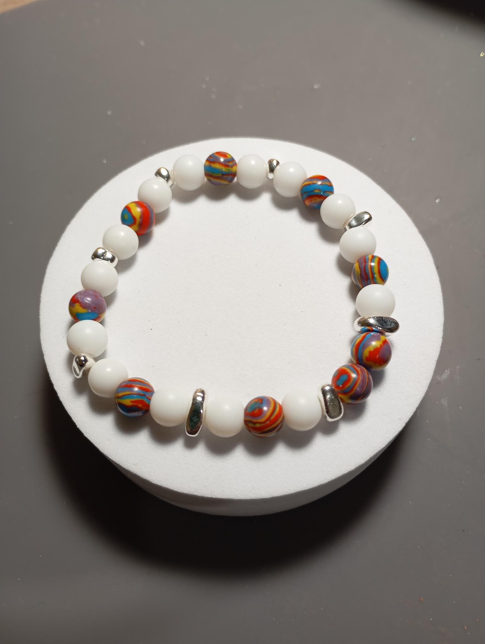 Bracelet à perles colorées