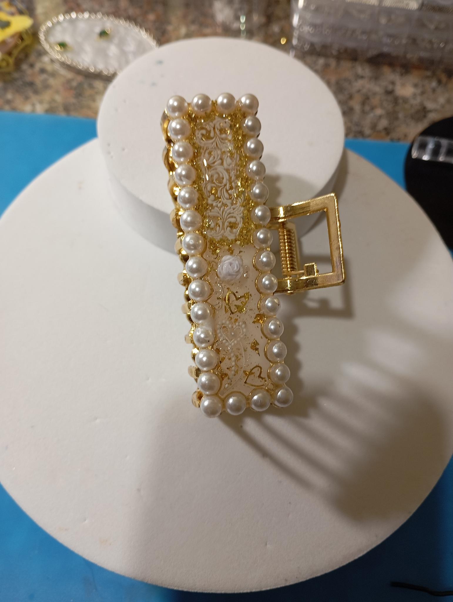 Pince à cheveux perlée