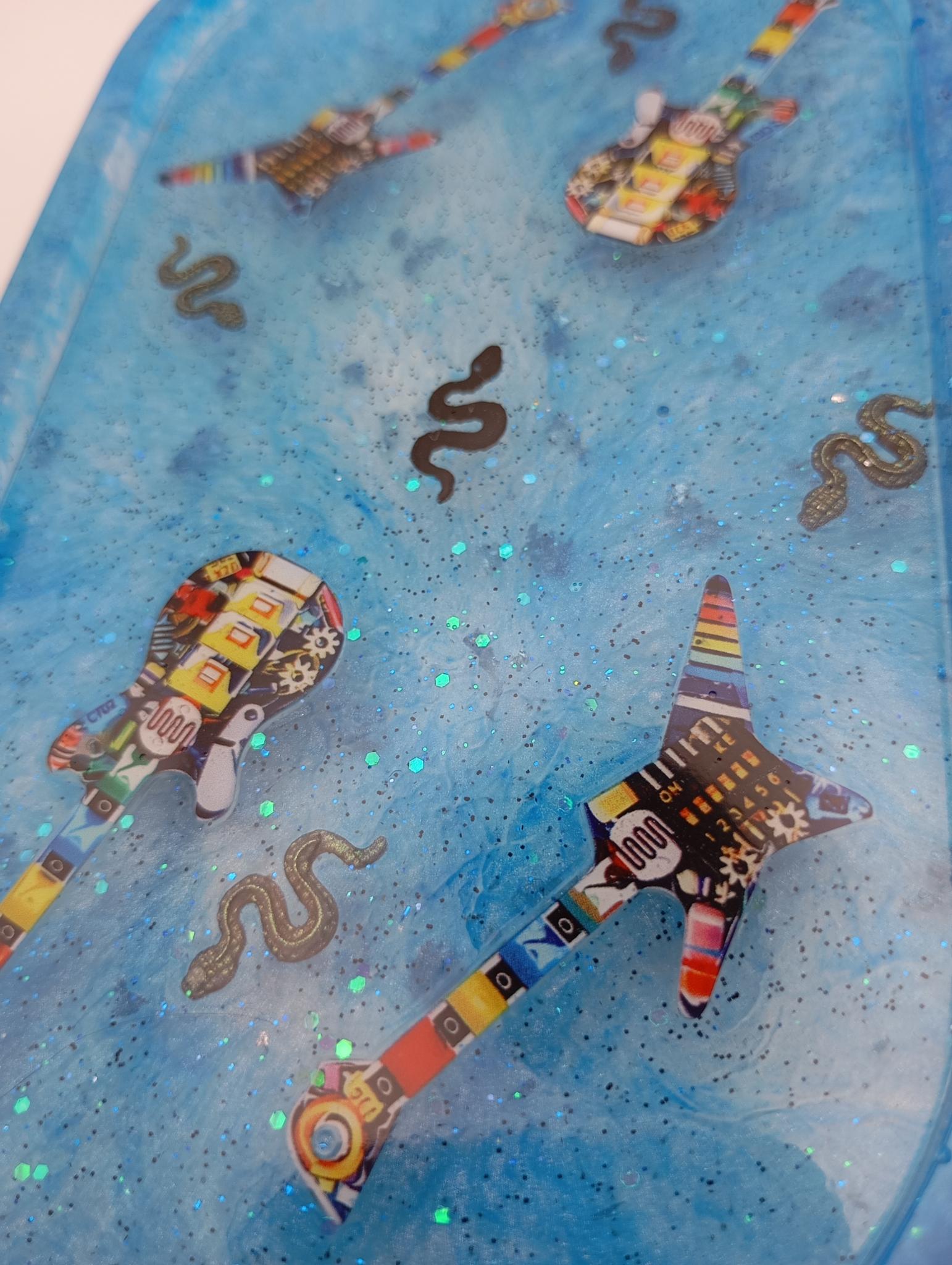 vide poche  décorative guitare et serpent