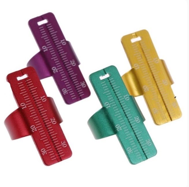 Multi-Color Metric Measuring Gauges