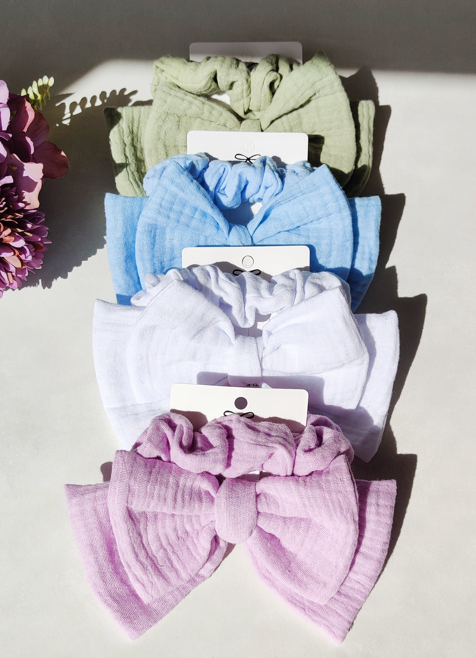 Sett: Hårstrikker i bomull og sløyfespenn