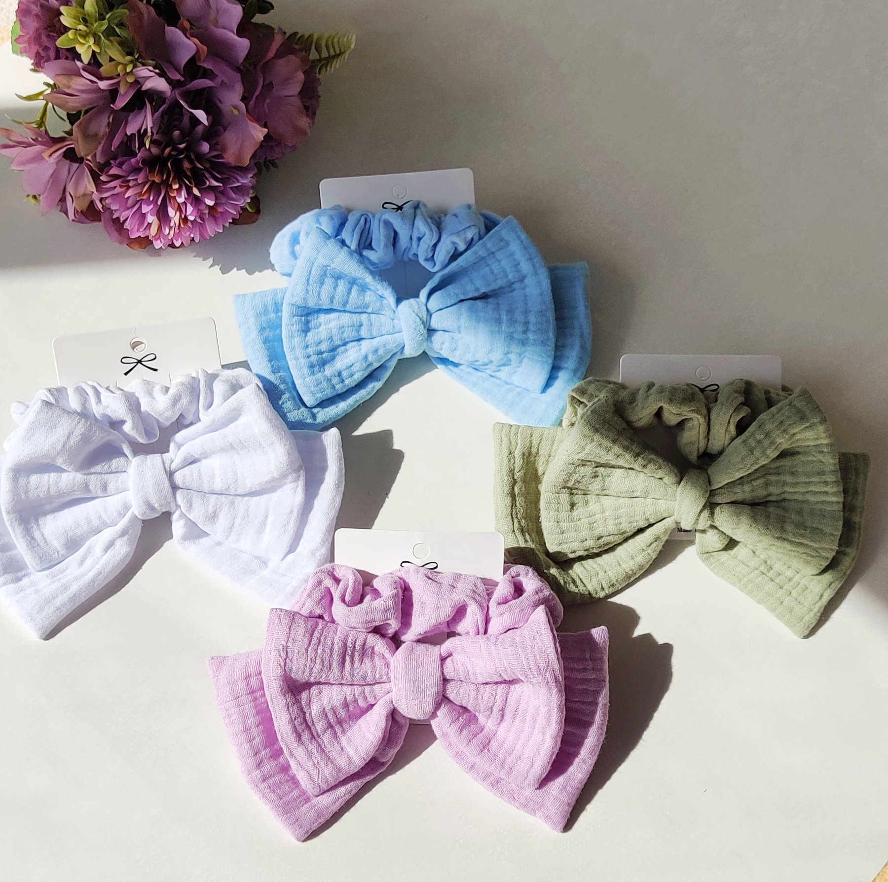 Sett: Hårstrikker i bomull og sløyfespenn