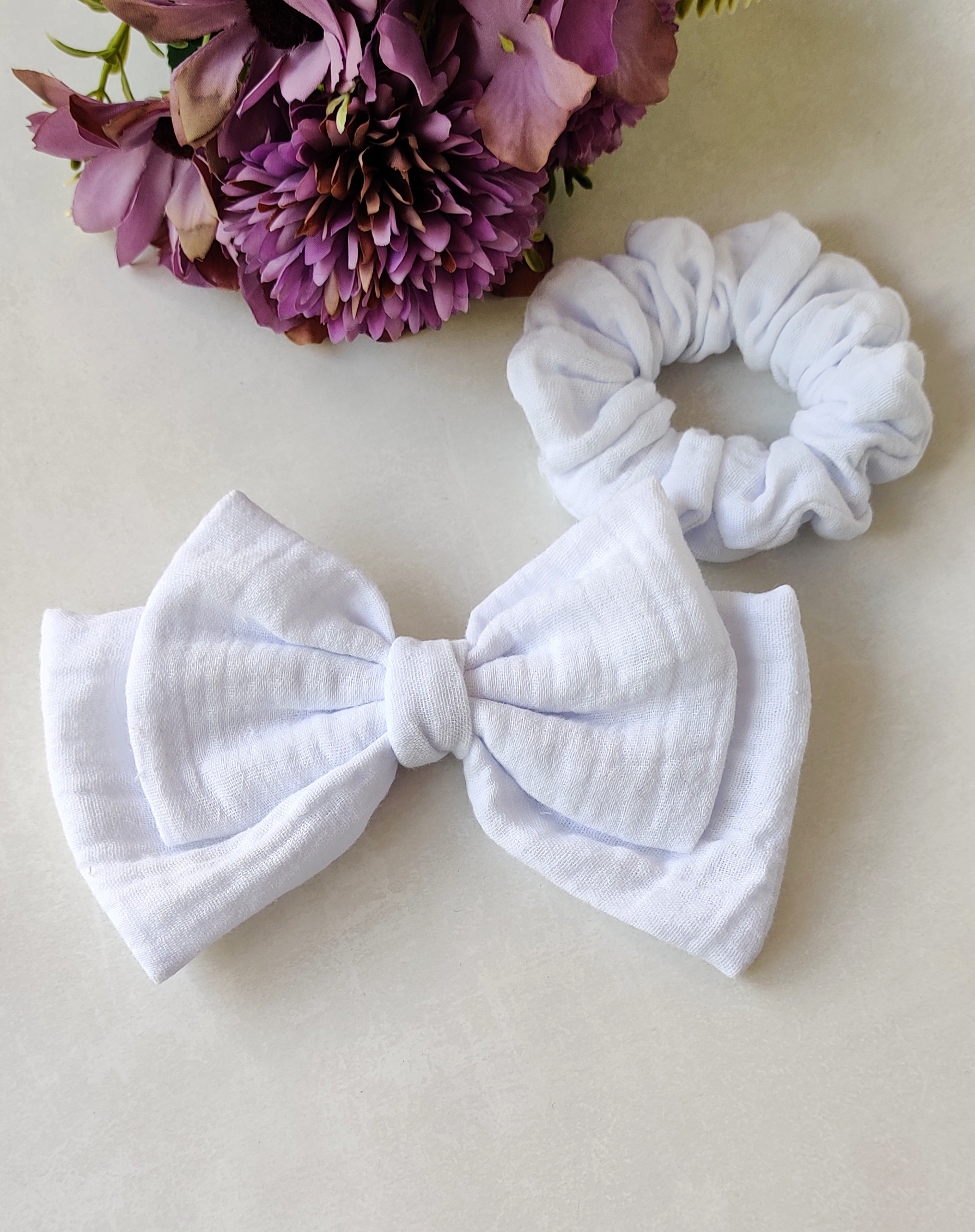 Sett: Hårstrikker i bomull og sløyfespenn