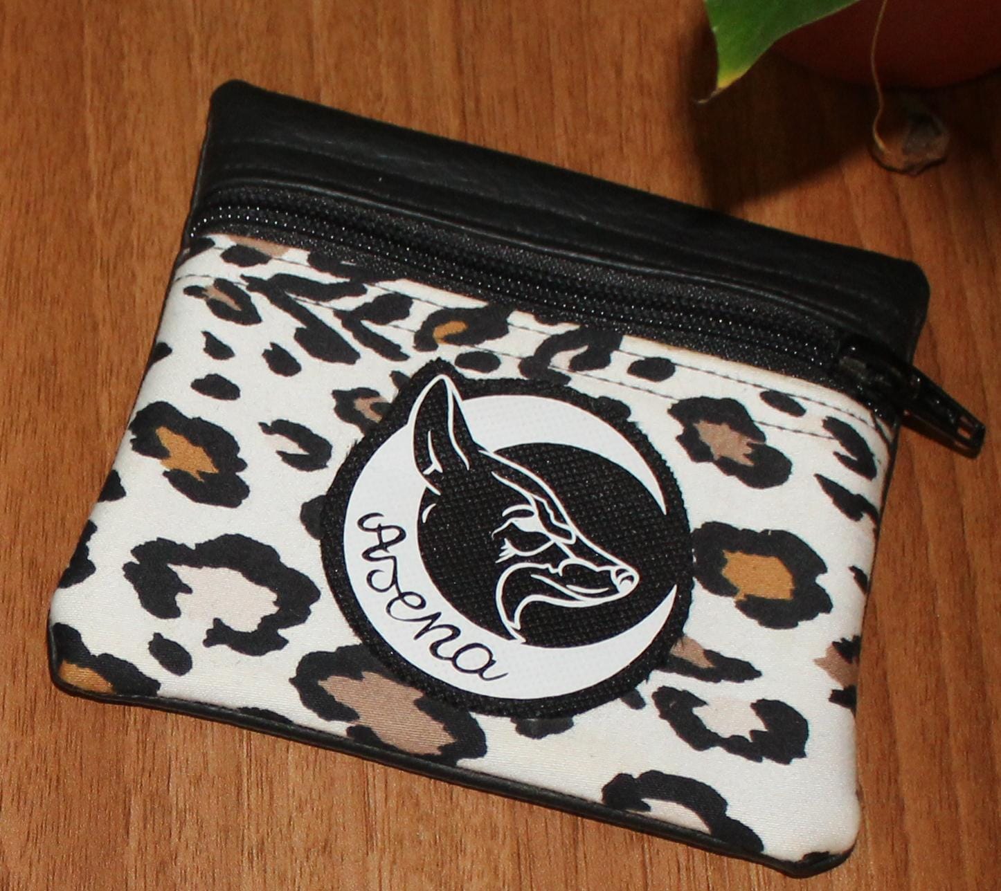 Monedero Animal Print Blanco y Marrón
