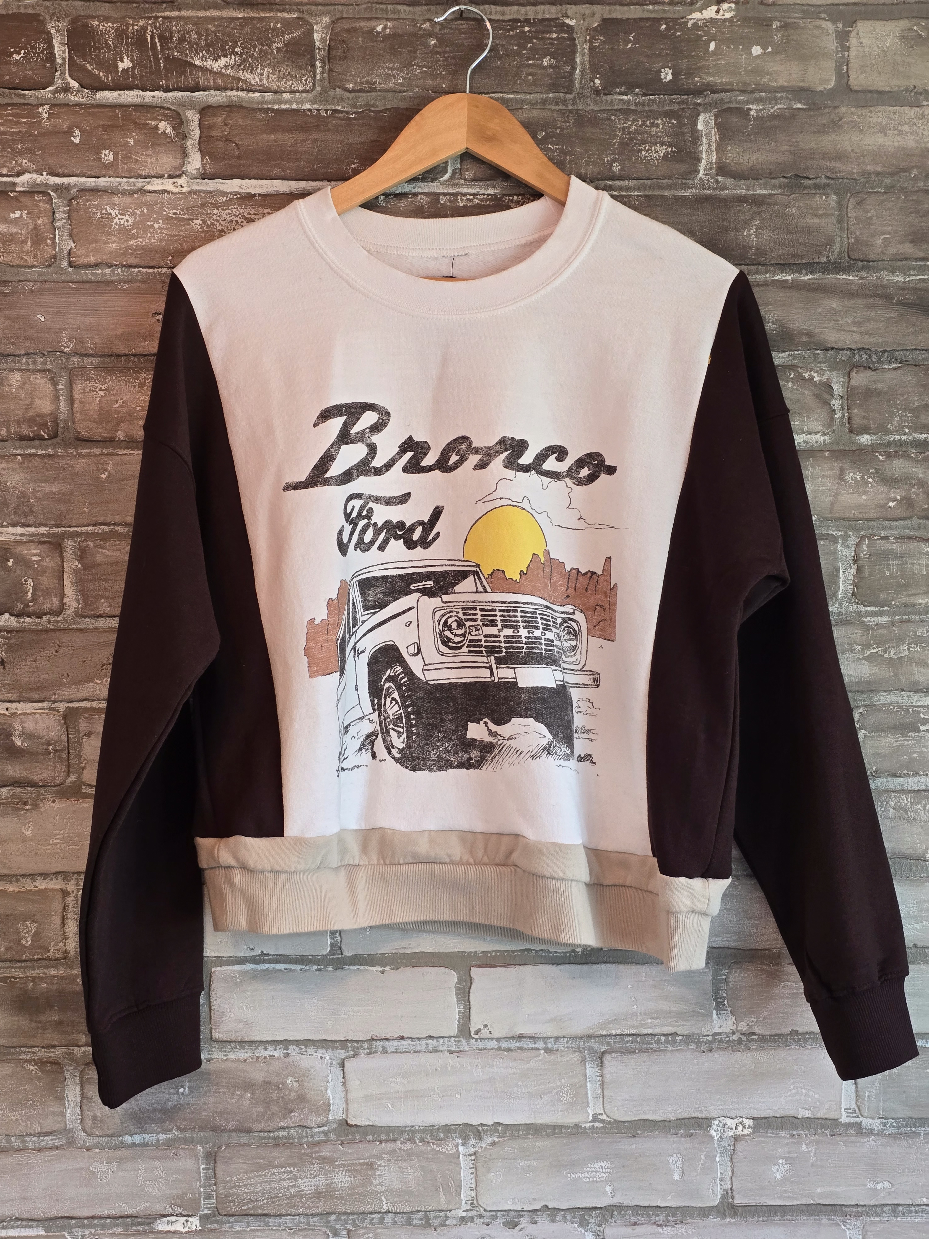 Ford Bronco Retro Sweatshirt