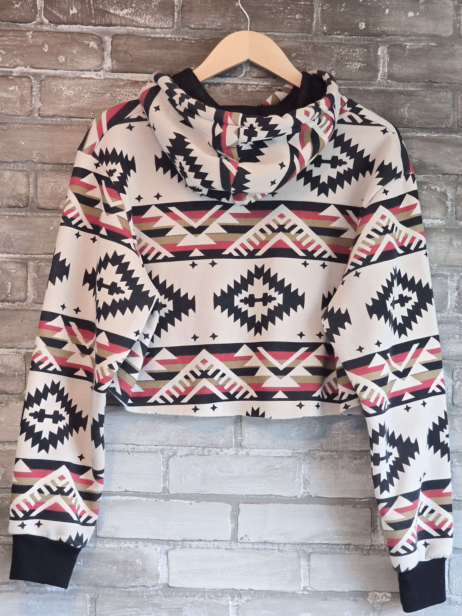 Geometric Print Crop Hoodie
