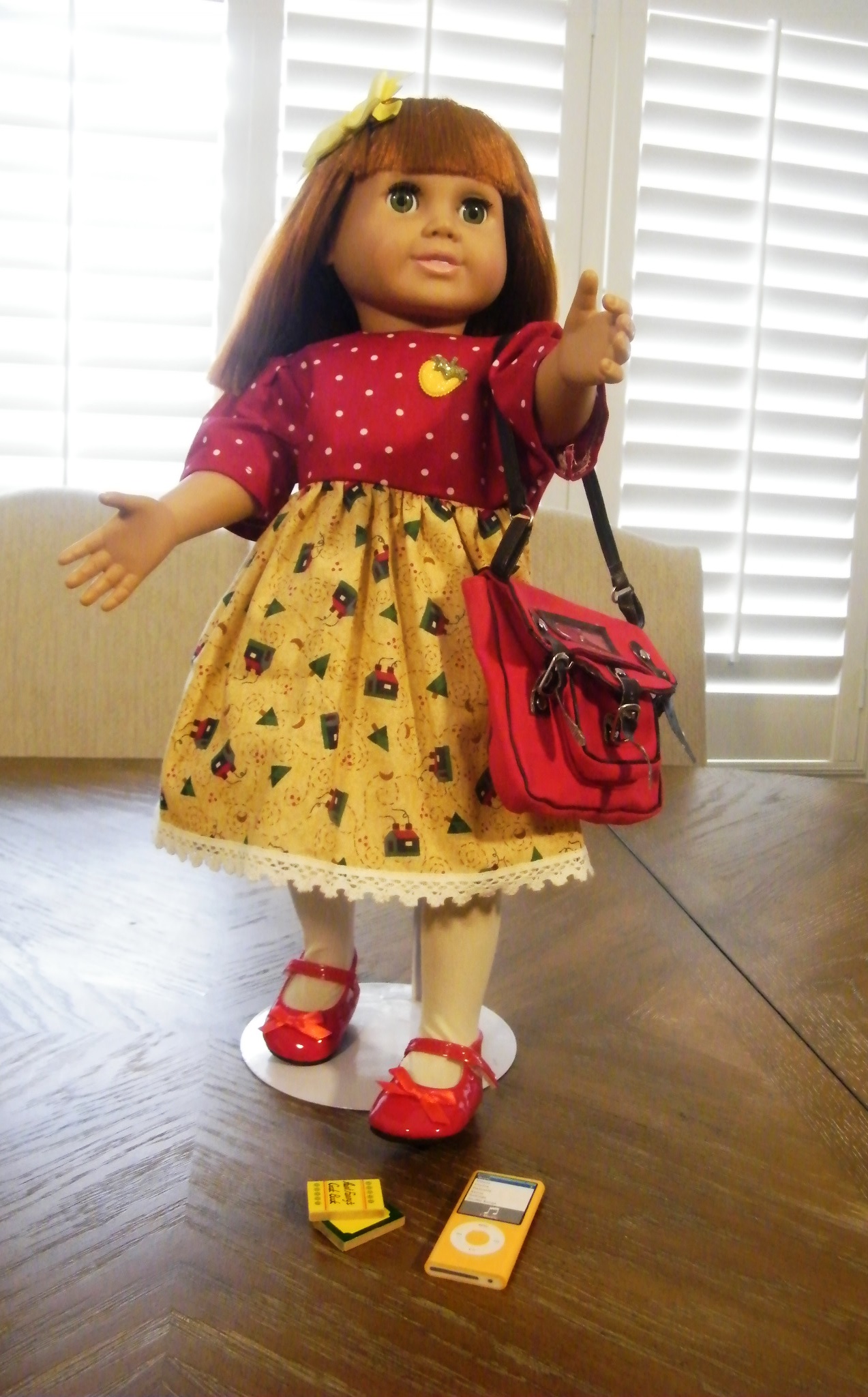 RED SCHOOL DRESS\RED SCHOOL BACKPACK