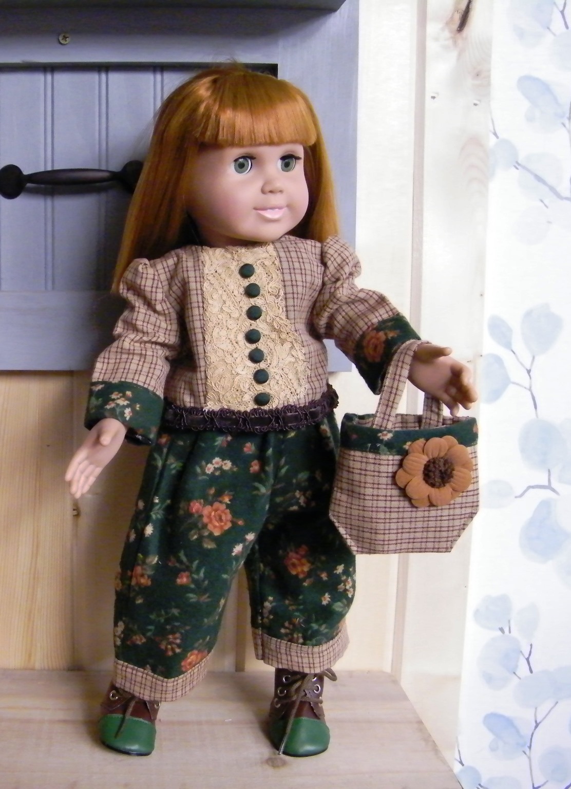 VINTAGE PLAID AND GREEN COUTRE SET