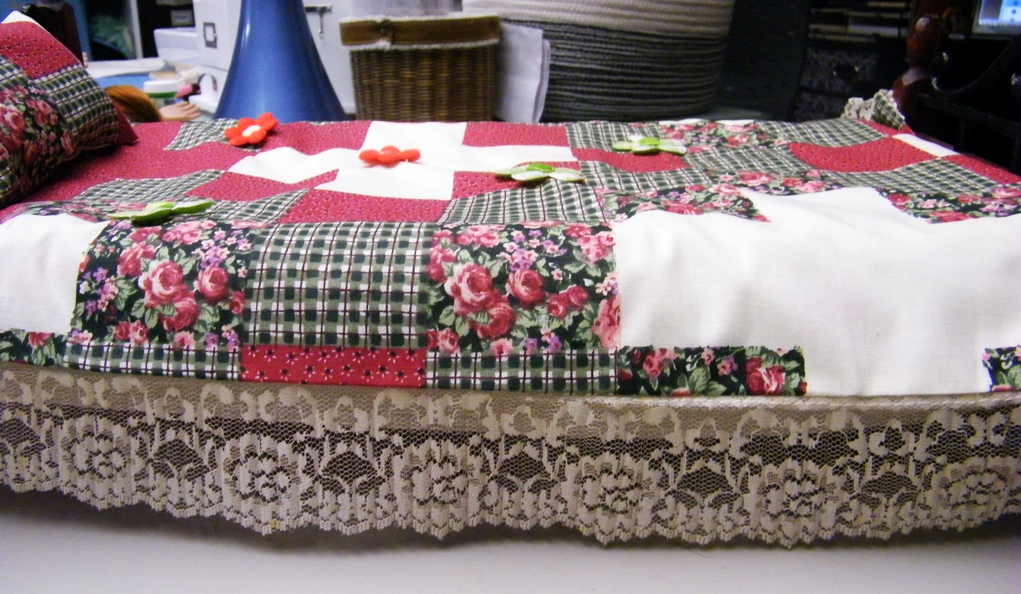 PATCHWORK QUILT BEDSPREAD PILLOW