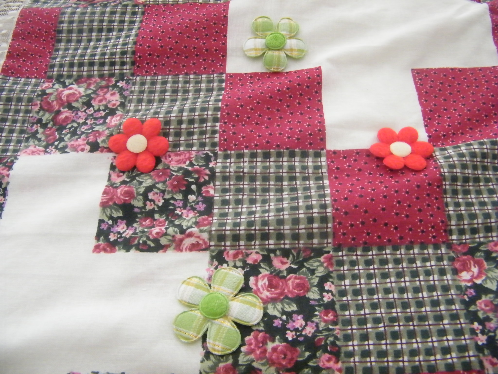 PATCHWORK QUILT BEDSPREAD PILLOW