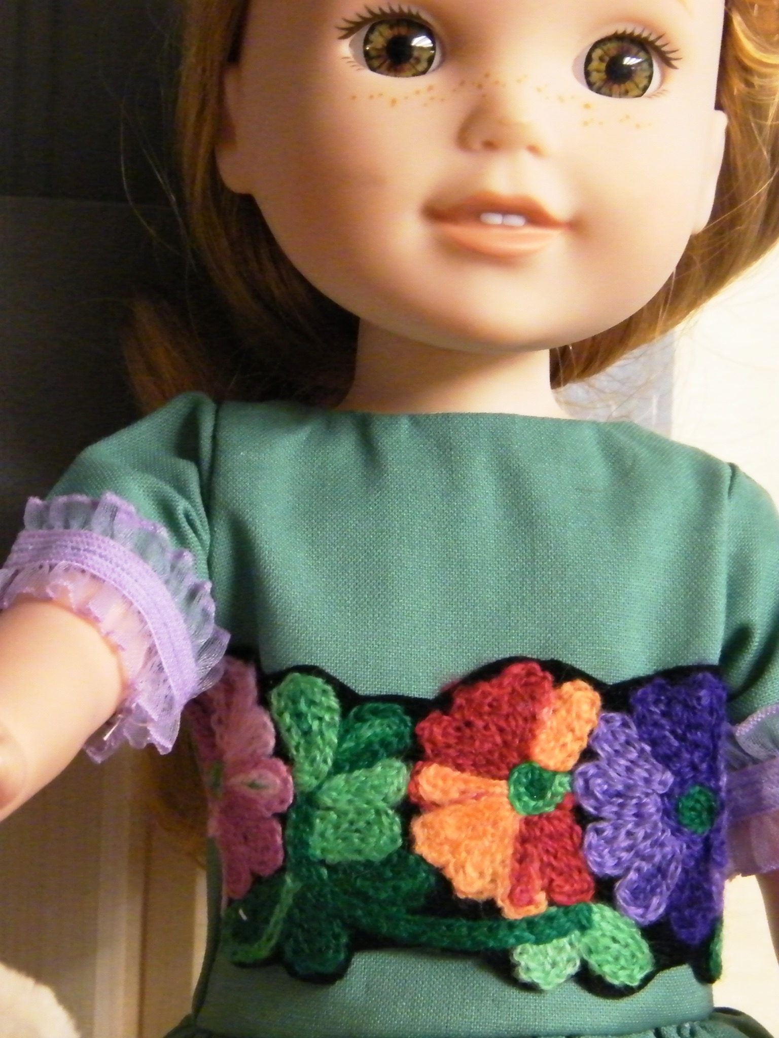 FLORAL EMBROIDERED GREEN SUMMER DRESS