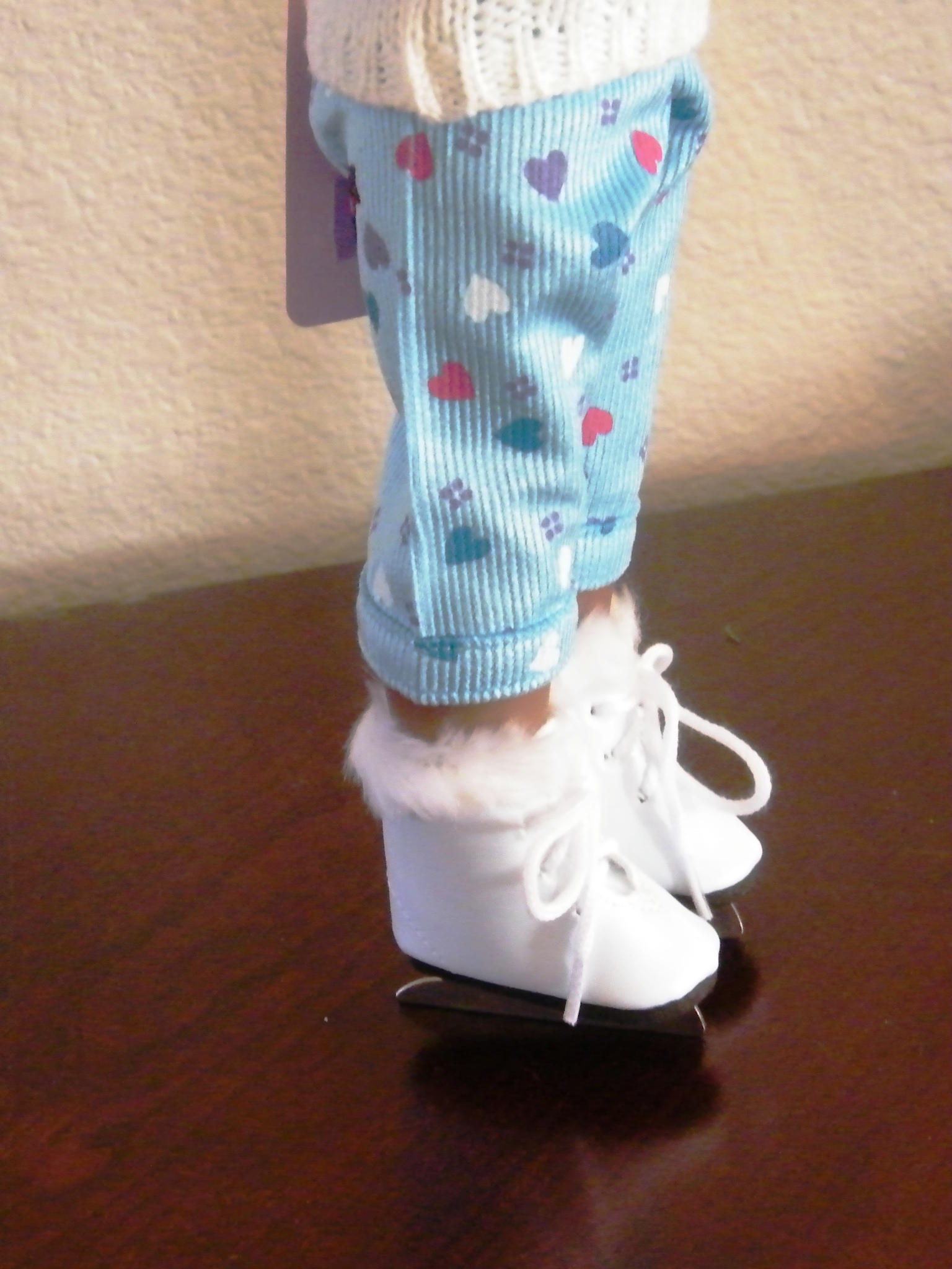 ICE SKATING WINTER SET