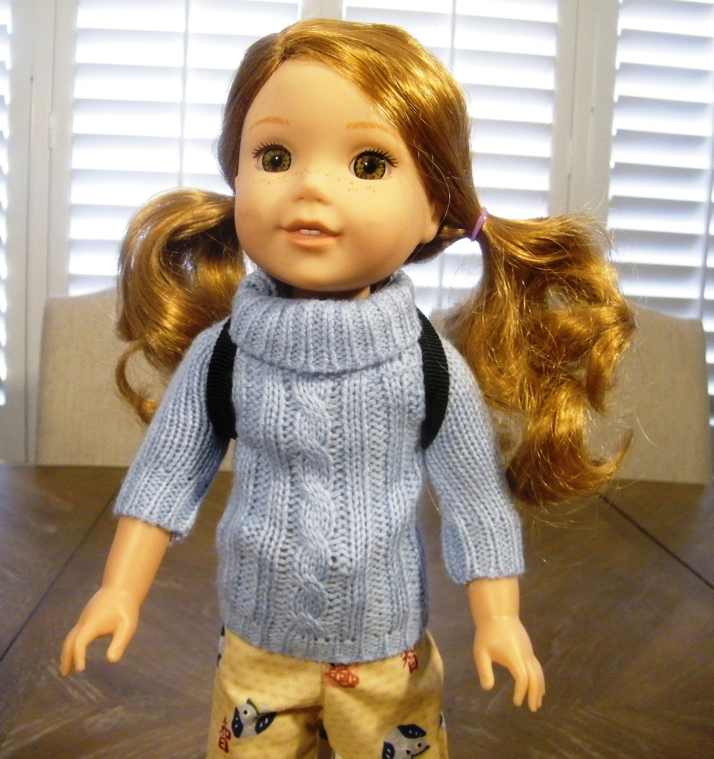 BLUE CABLE KNIT SWEATER /BUNNY TENNIES