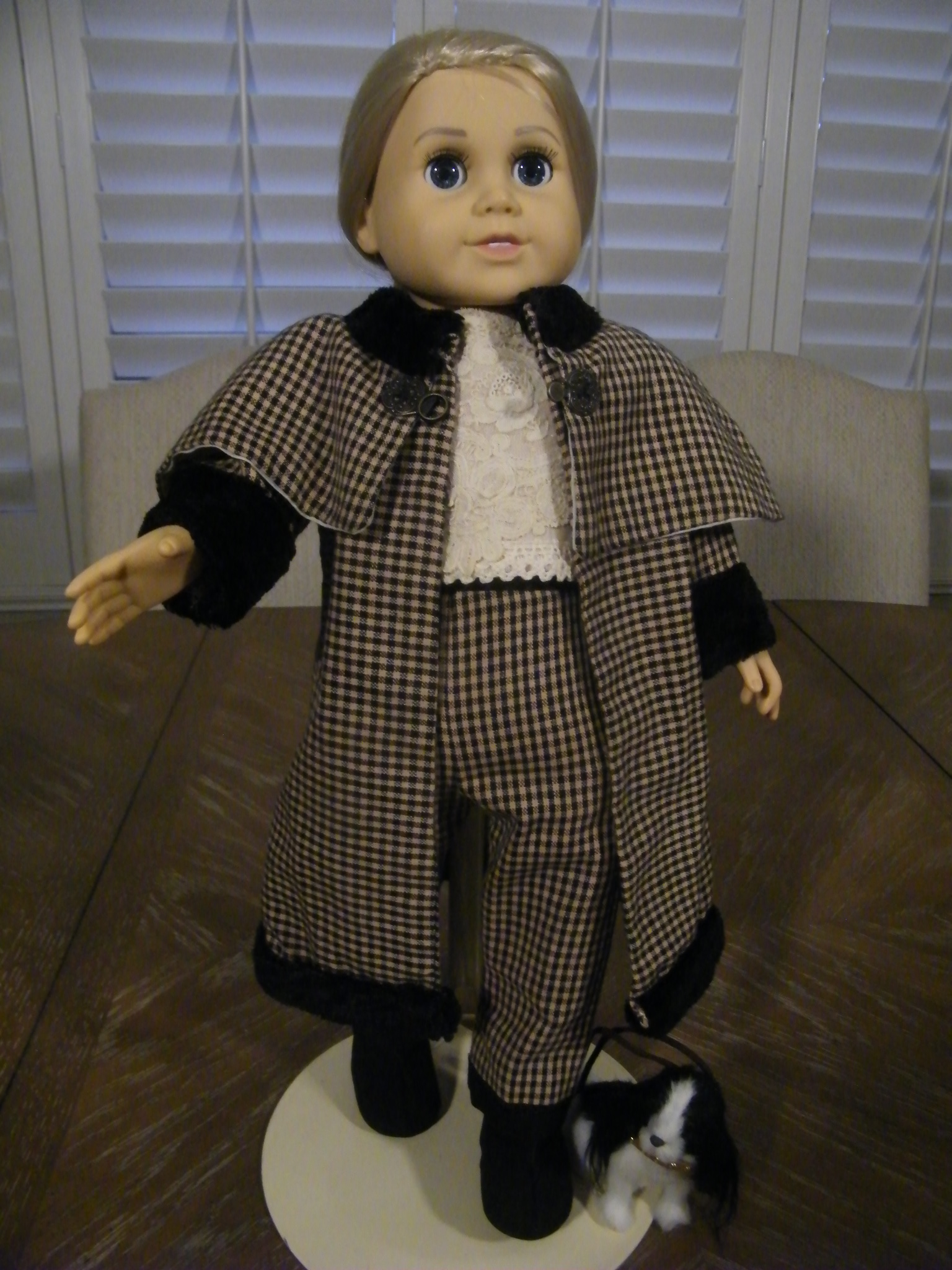 BLACK AND BEIGE PLAID VICTORIAN PANT SET/DOG 
